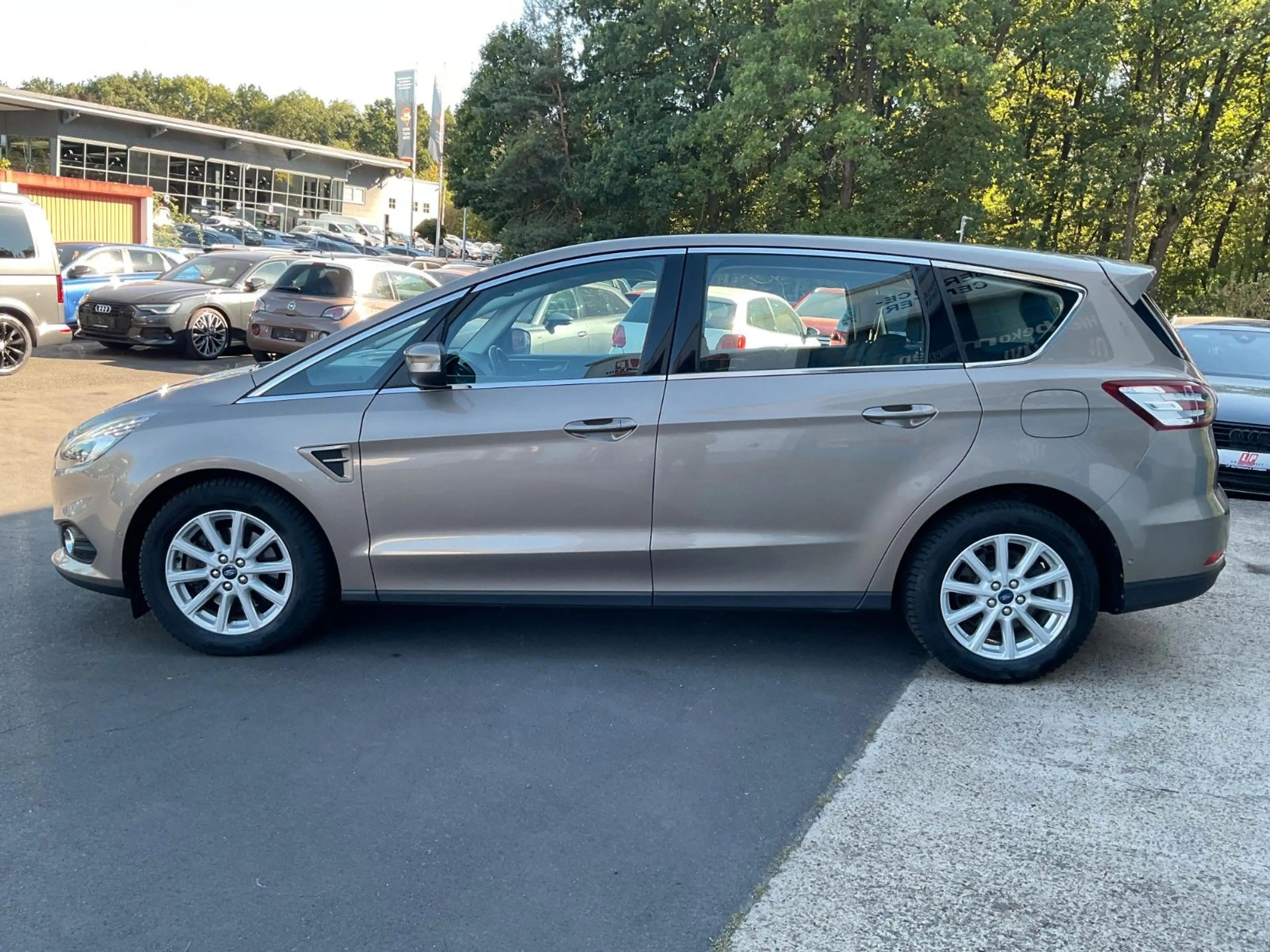 Ford S-Max 2.0 D Titanium Kamera Navi SHZ 1.Hand — photo 8