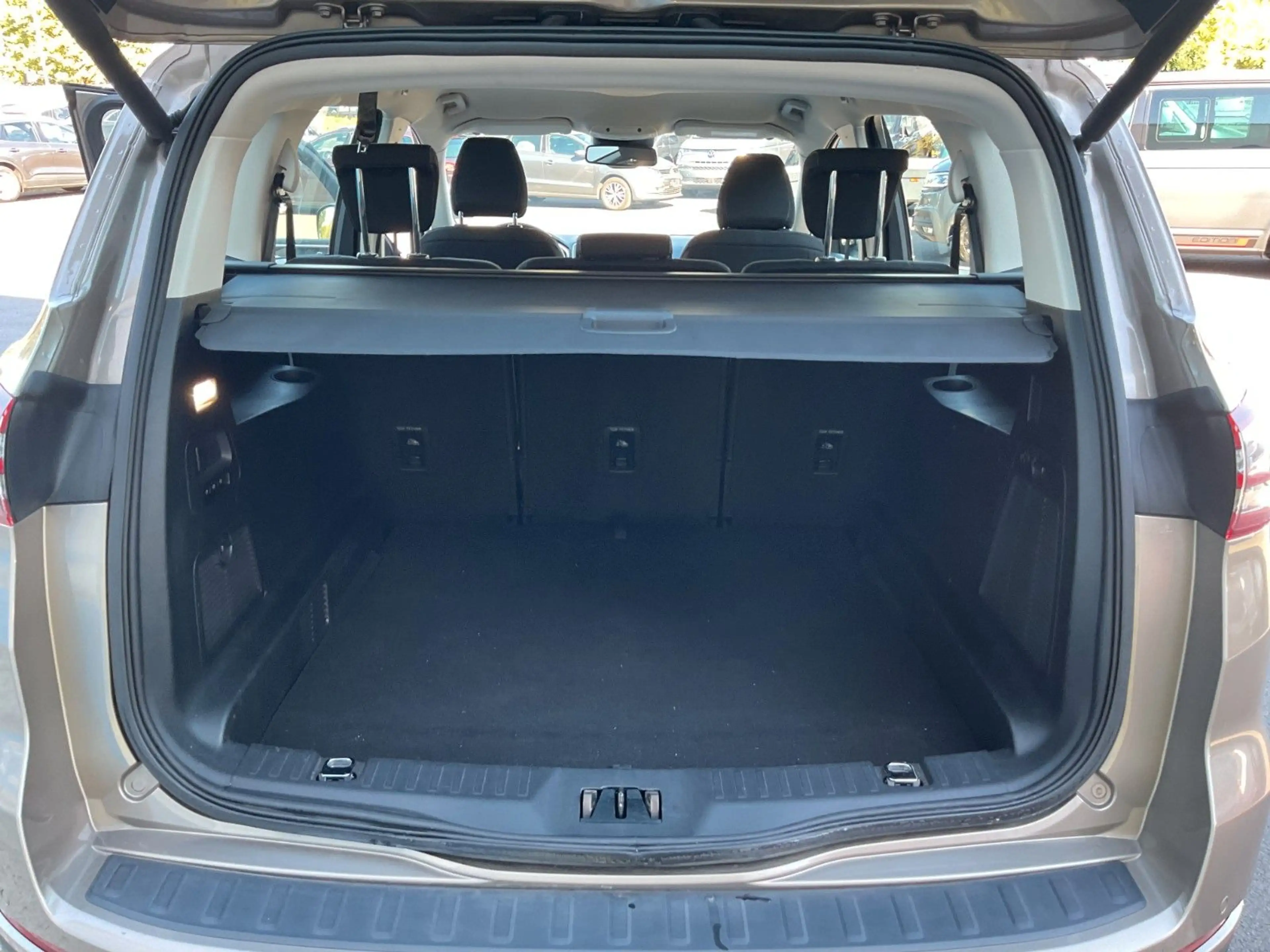Ford S-Max 2.0 D Titanium Kamera Navi SHZ 1.Hand — photo 11