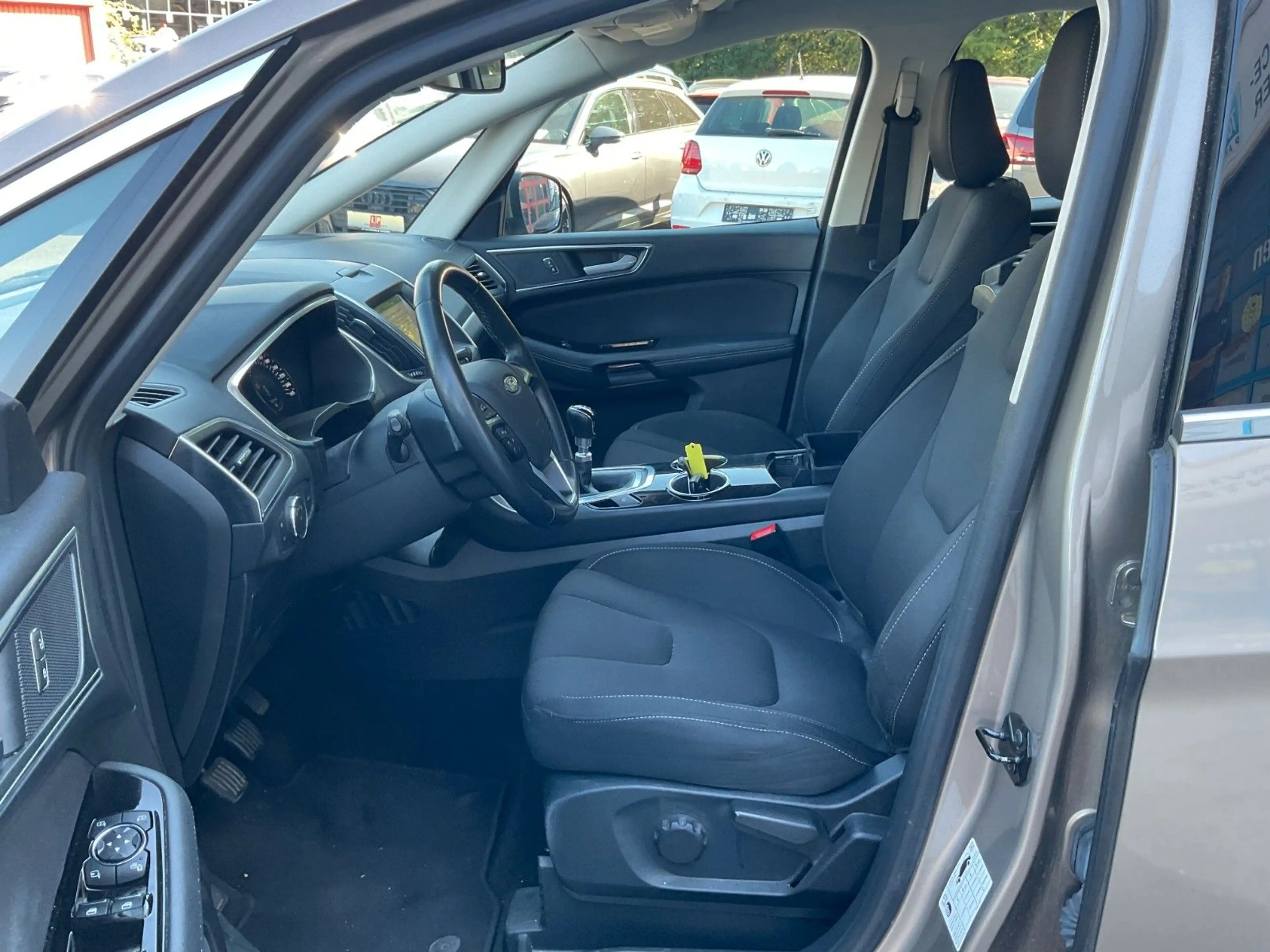 Ford S-Max 2.0 D Titanium Kamera Navi SHZ 1.Hand — photo 9