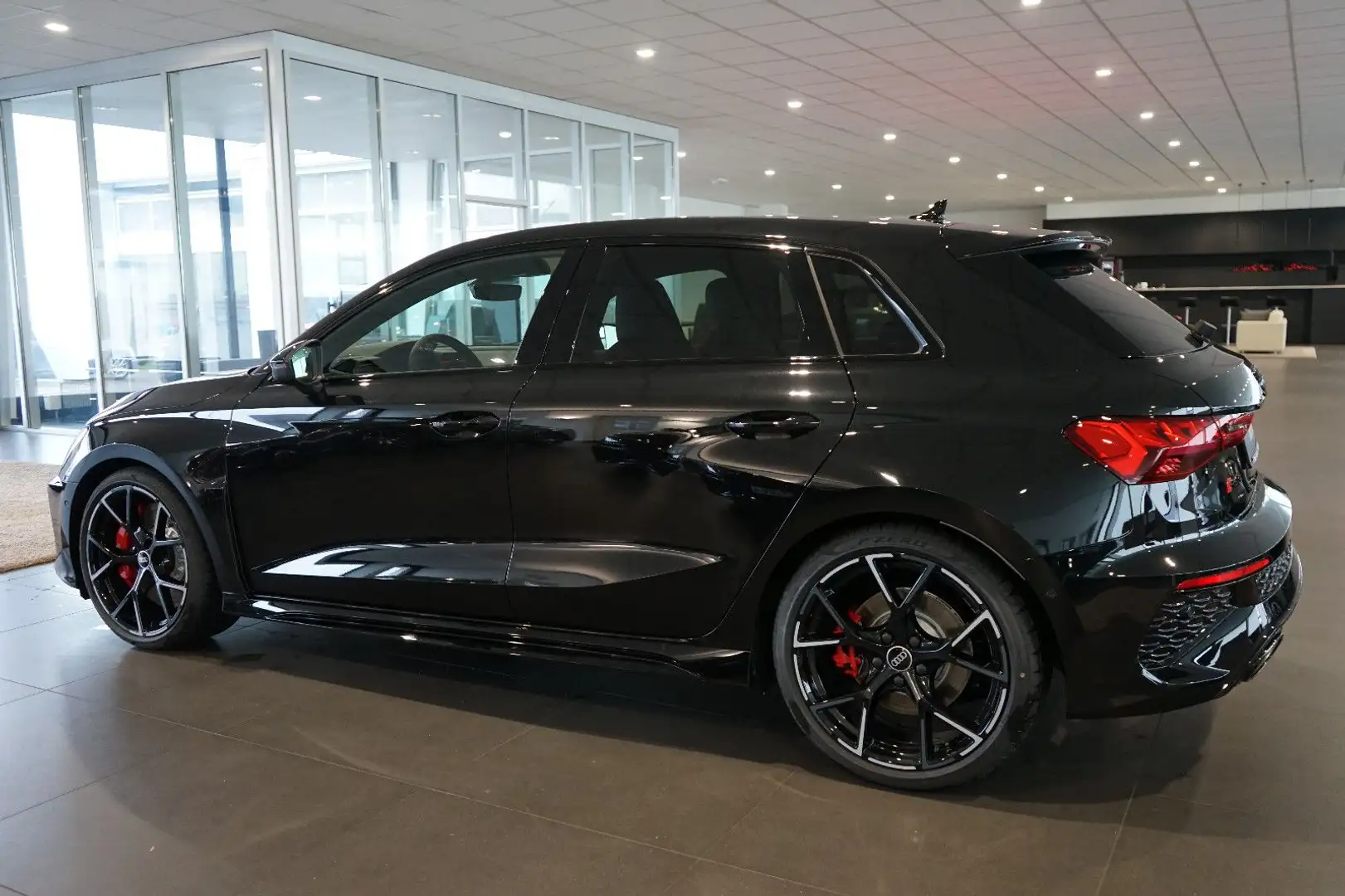 Audi RS3 Sportback | RS-Designpaket + | 280 | Pano Nero - 2
