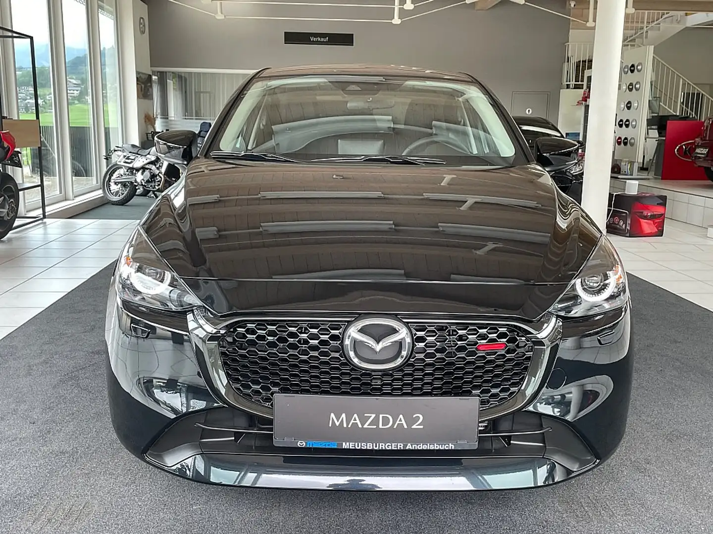 Mazda 2 Mazda2 e-Skyactiv G90 Homura Zwart - 2