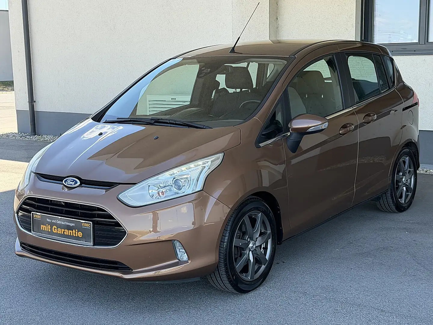 Ford B-Max B-MAX Titanium 1,0 EcoBoost sehr gute Ausstattu... Braun - 2