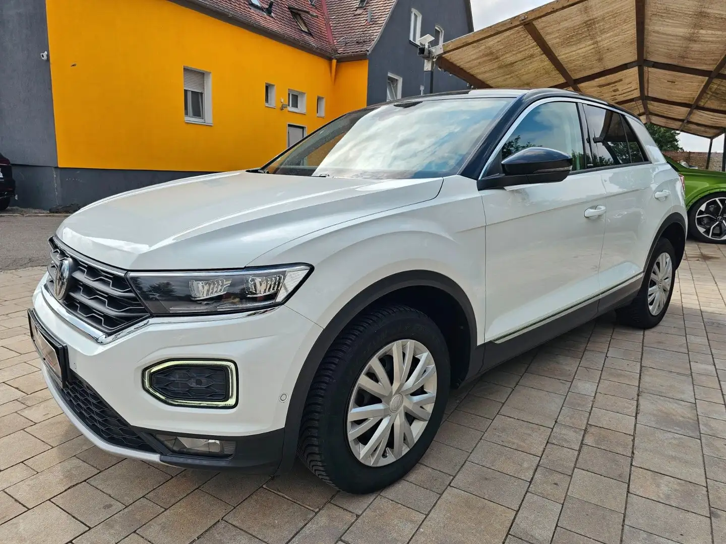 Volkswagen T-Roc IQ.DRIVE Weiß - 2
