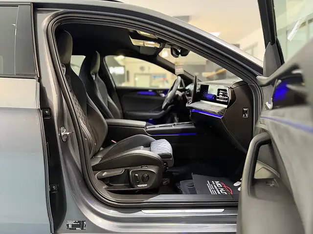 Volkswagen Passat Kombi 2.0 TDI  R-Line 4motion DSG *HEAD-UP*AHK*... Ansicht 33