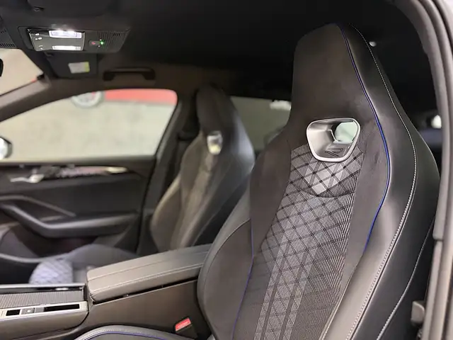 Volkswagen Passat Kombi 2.0 TDI  R-Line 4motion DSG *HEAD-UP*AHK*... Ansicht 14