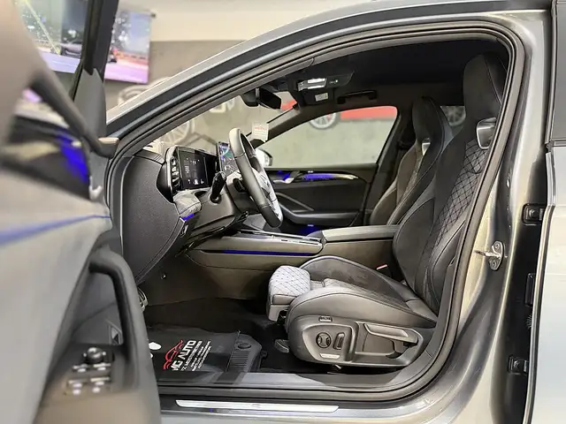 Volkswagen Passat Kombi 2.0 TDI  R-Line 4motion DSG *HEAD-UP*AHK*... Ansicht 11