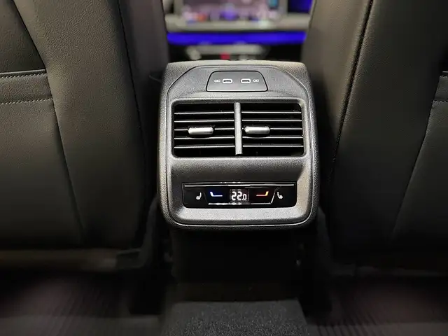 Volkswagen Passat Kombi 2.0 TDI  R-Line 4motion DSG *HEAD-UP*AHK*... Ansicht 37