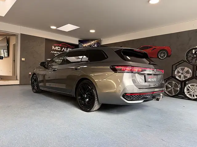 Volkswagen Passat Kombi 2.0 TDI  R-Line 4motion DSG *HEAD-UP*AHK*... Ansicht 5