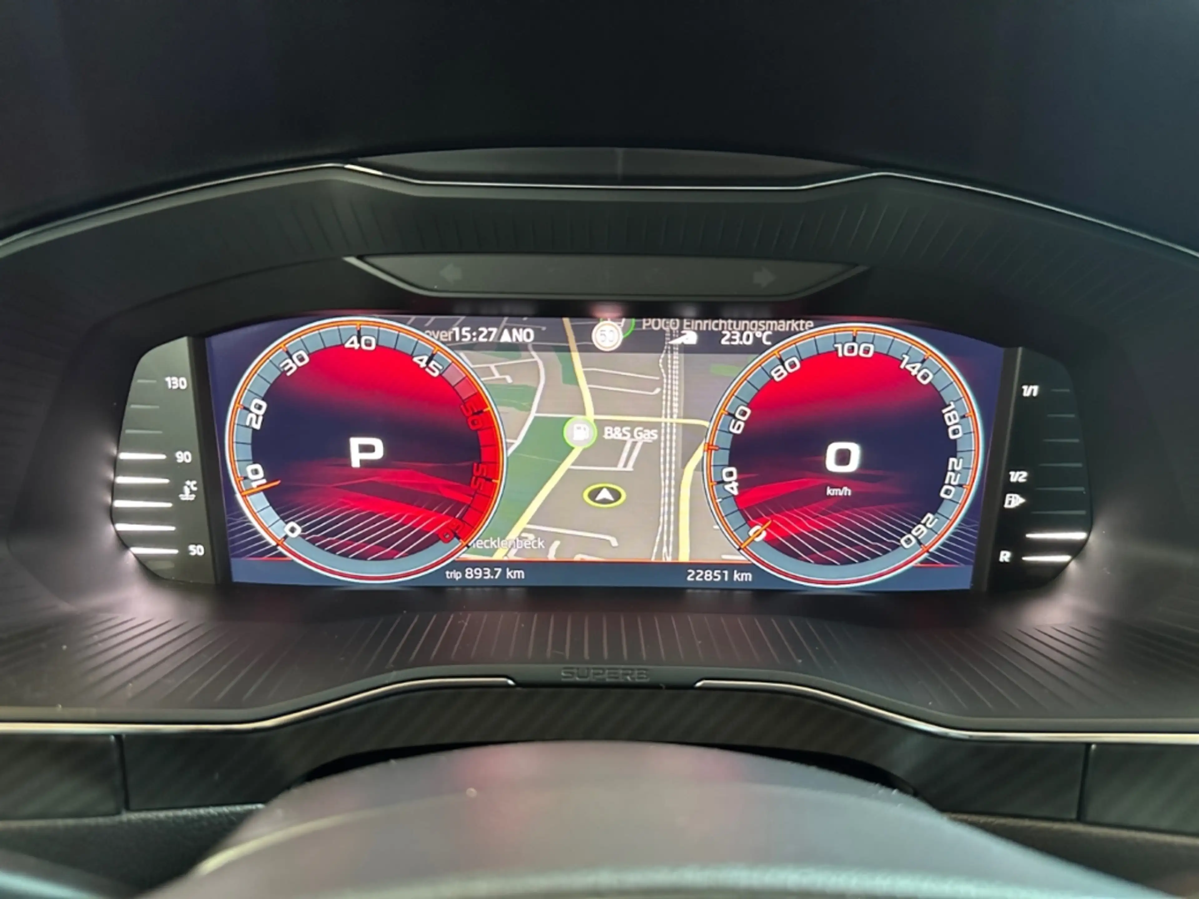 Skoda Superb Combi 2.0 TDI DSG Sportline *Matrix*ACC*AHK* — photo 14