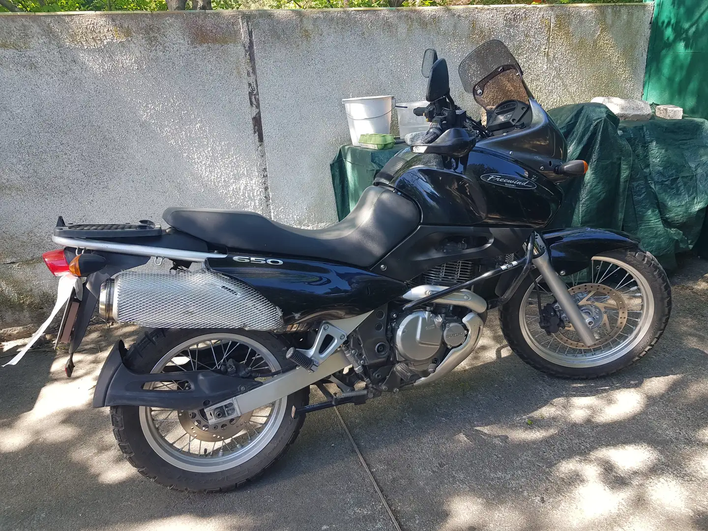 Suzuki XF 650 Gri - 2