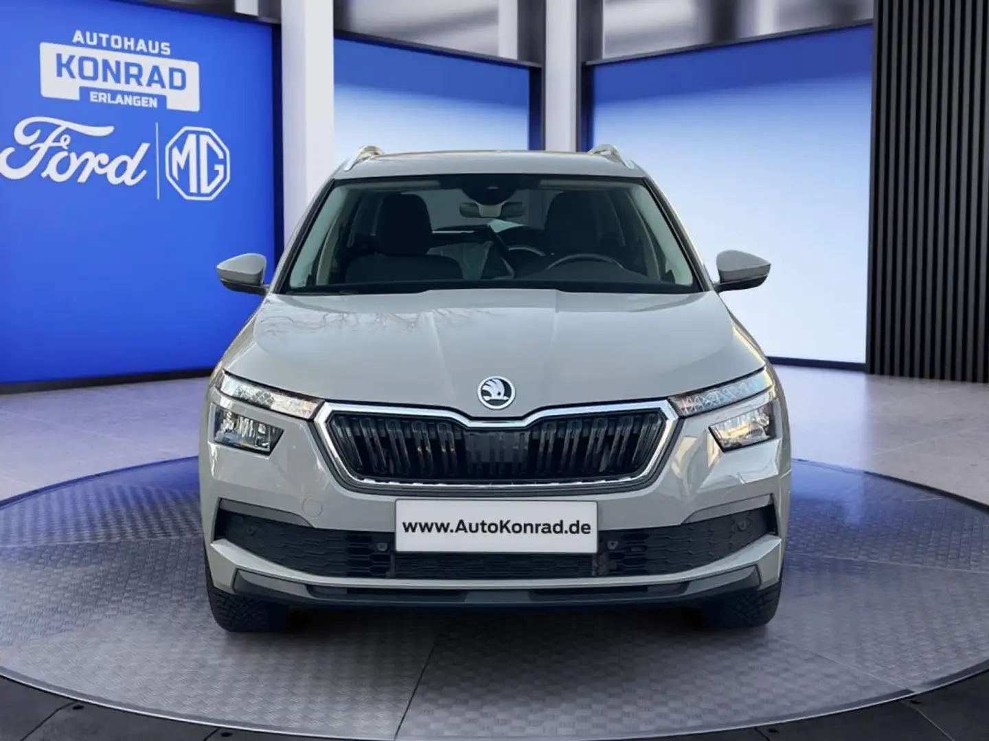 Skoda Kamiq 1.6 TDI Style *AHK*PDC vo+hi* Grau - 2