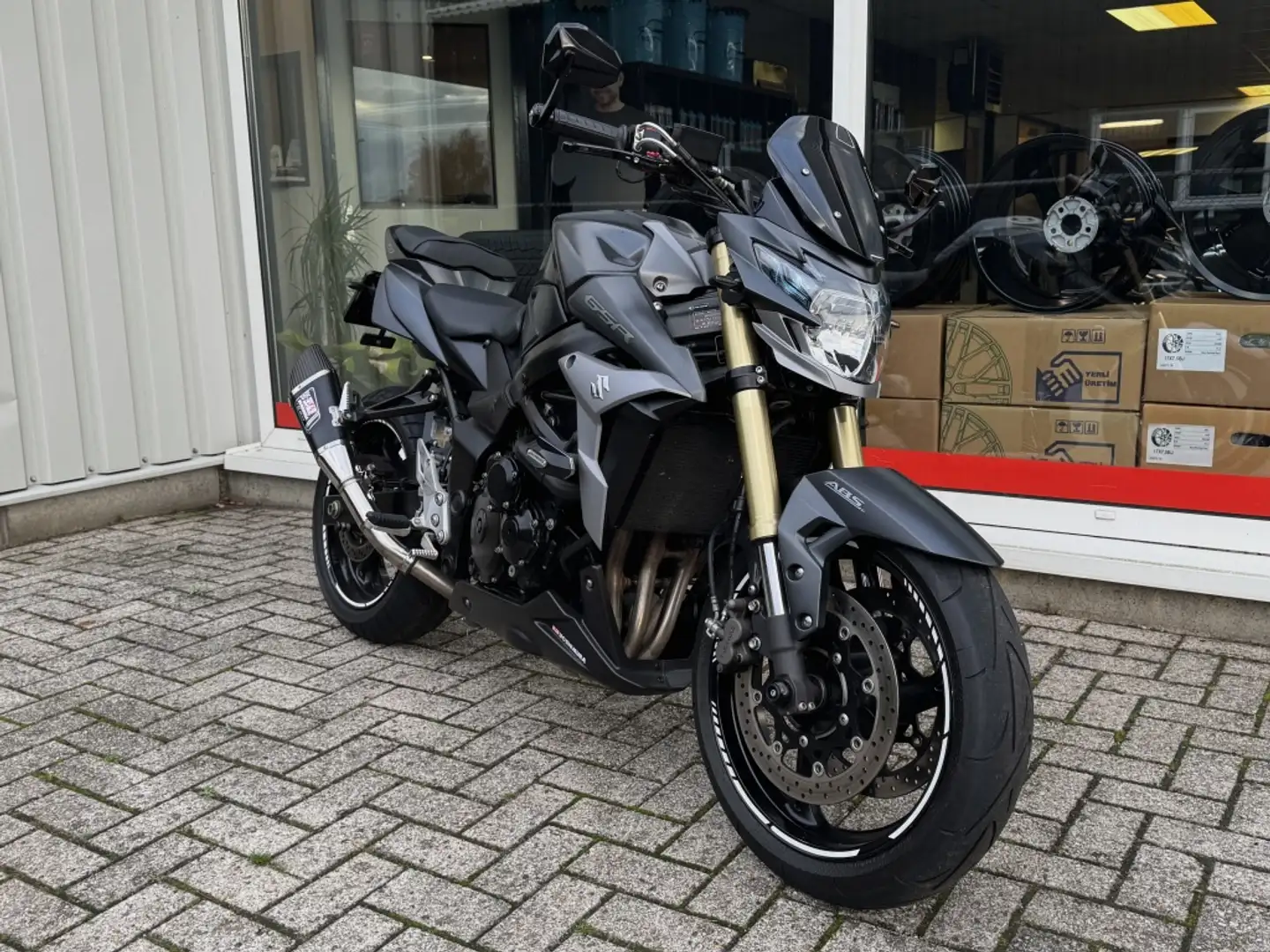 Suzuki GSR 750 Tour ABS | Yoshimura | Lage KM | Negru - 2