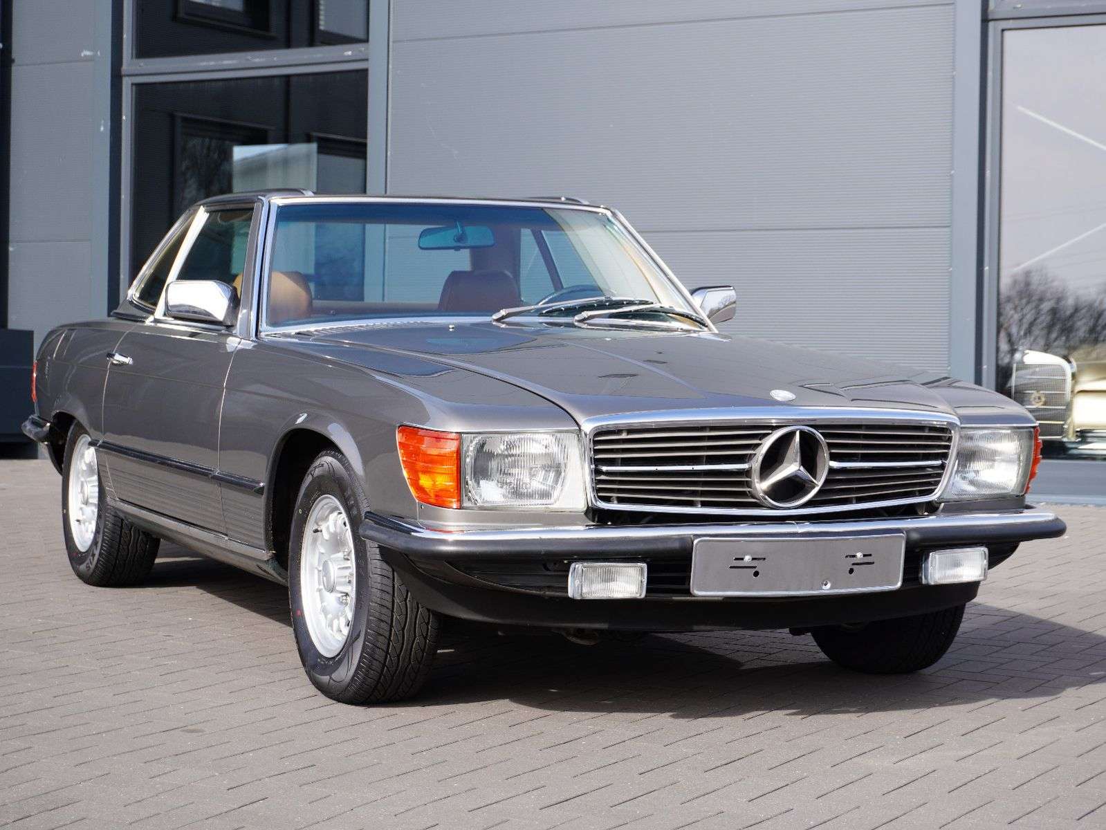 Second hand Mercedes Benz 380 