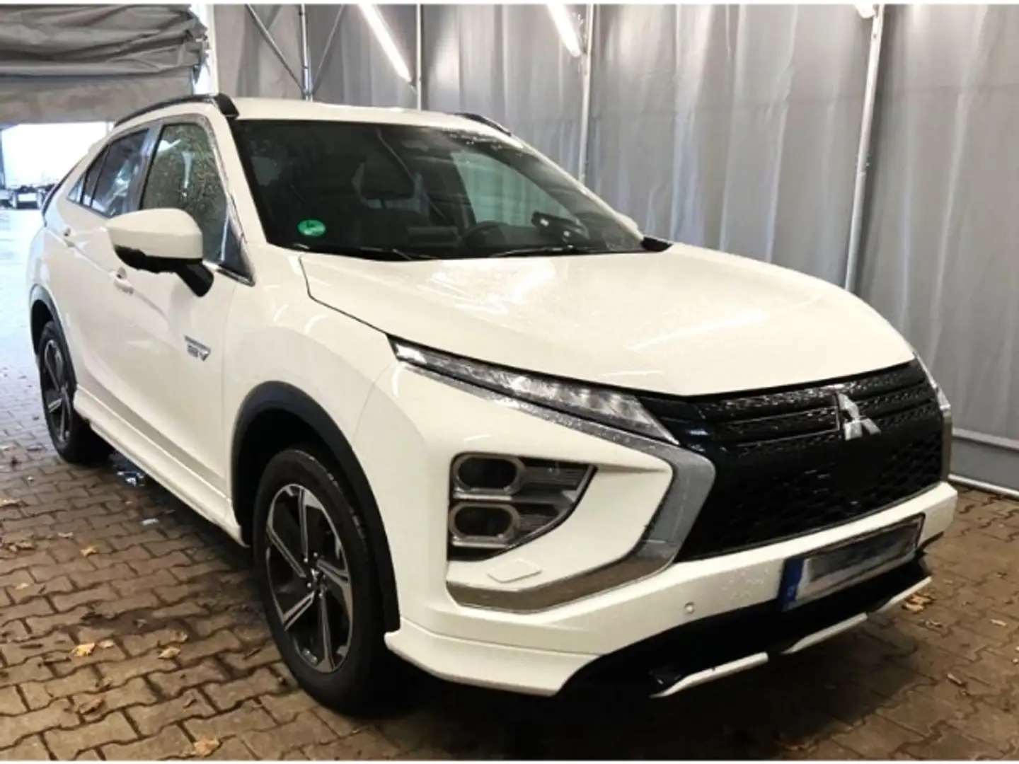 Mitsubishi Eclipse Cross Plus Select Black Hybrid 4WD 2.4 PHEV Weiß - 2