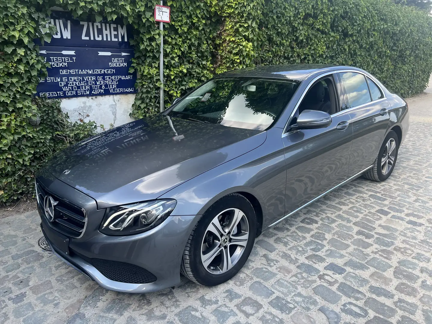 Mercedes-Benz E 200 CDI DPF BlueEFFICIENCY Automatik Avantgarde Gris - 1