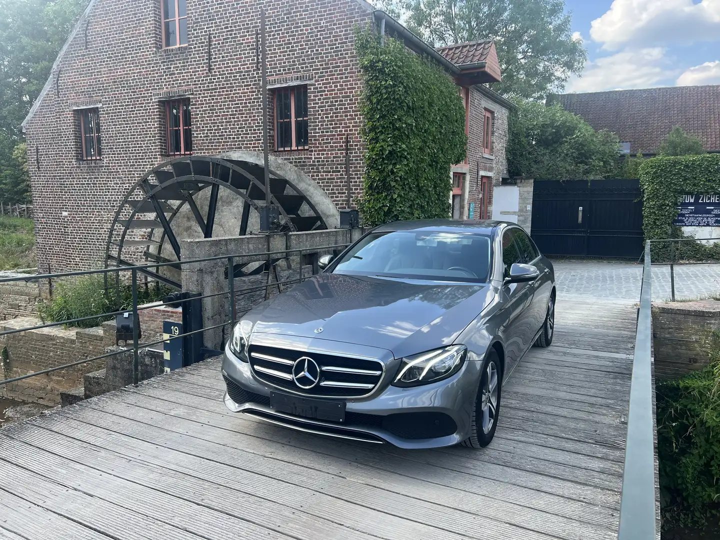 Mercedes-Benz E 200 CDI DPF BlueEFFICIENCY Automatik Avantgarde Gris - 1