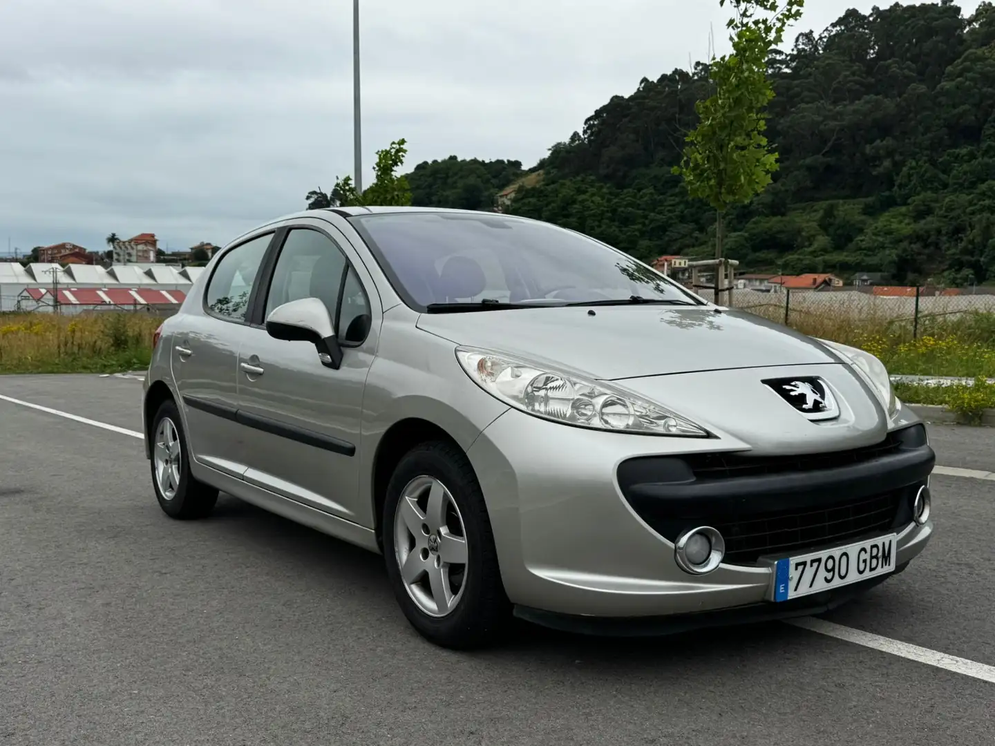 Peugeot 207 1.6HDI Confort - 2