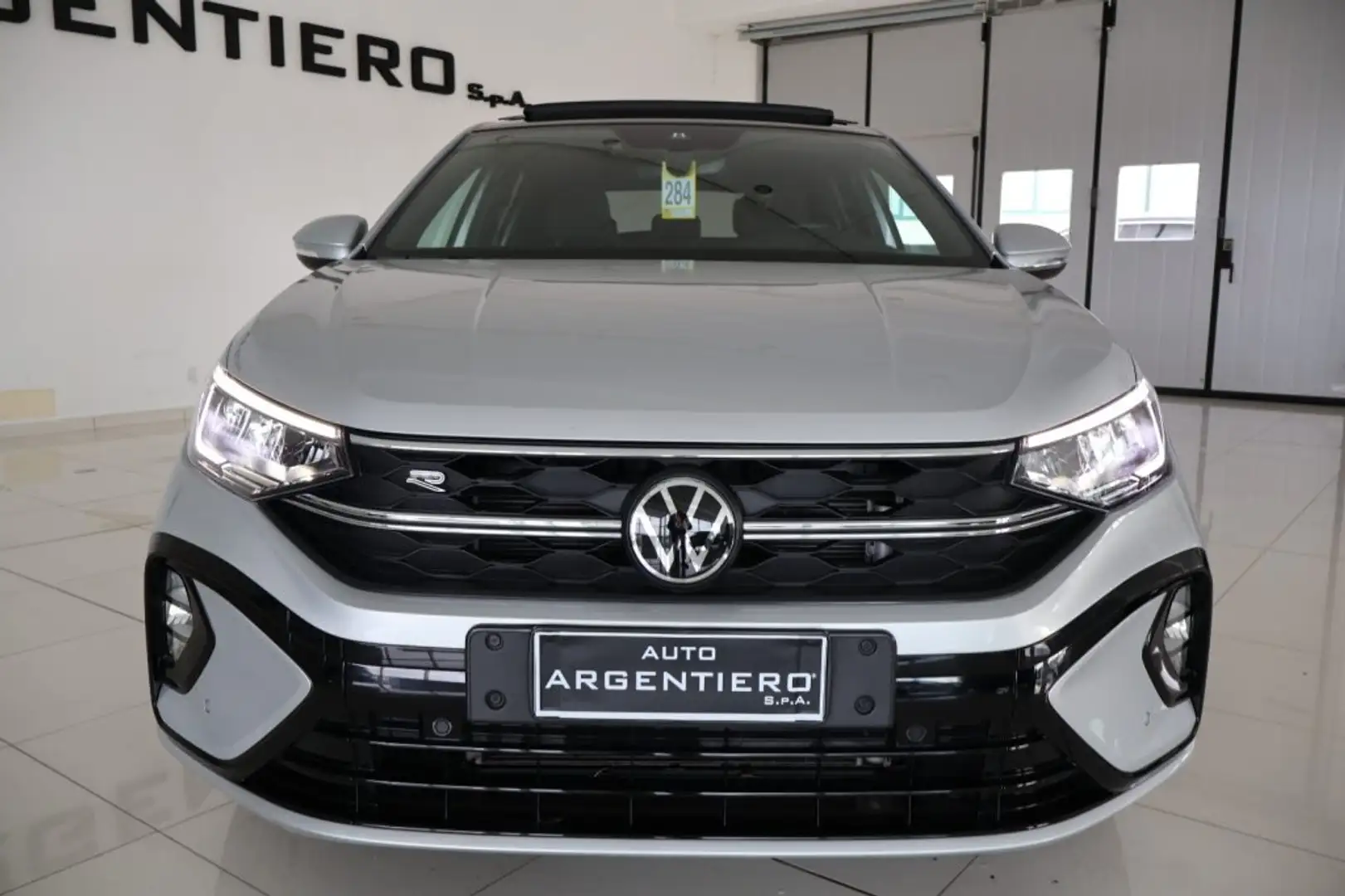 Volkswagen Taigo 1.0 TSI 115 CV R-Line TETTO NAVI LED Argento - 2