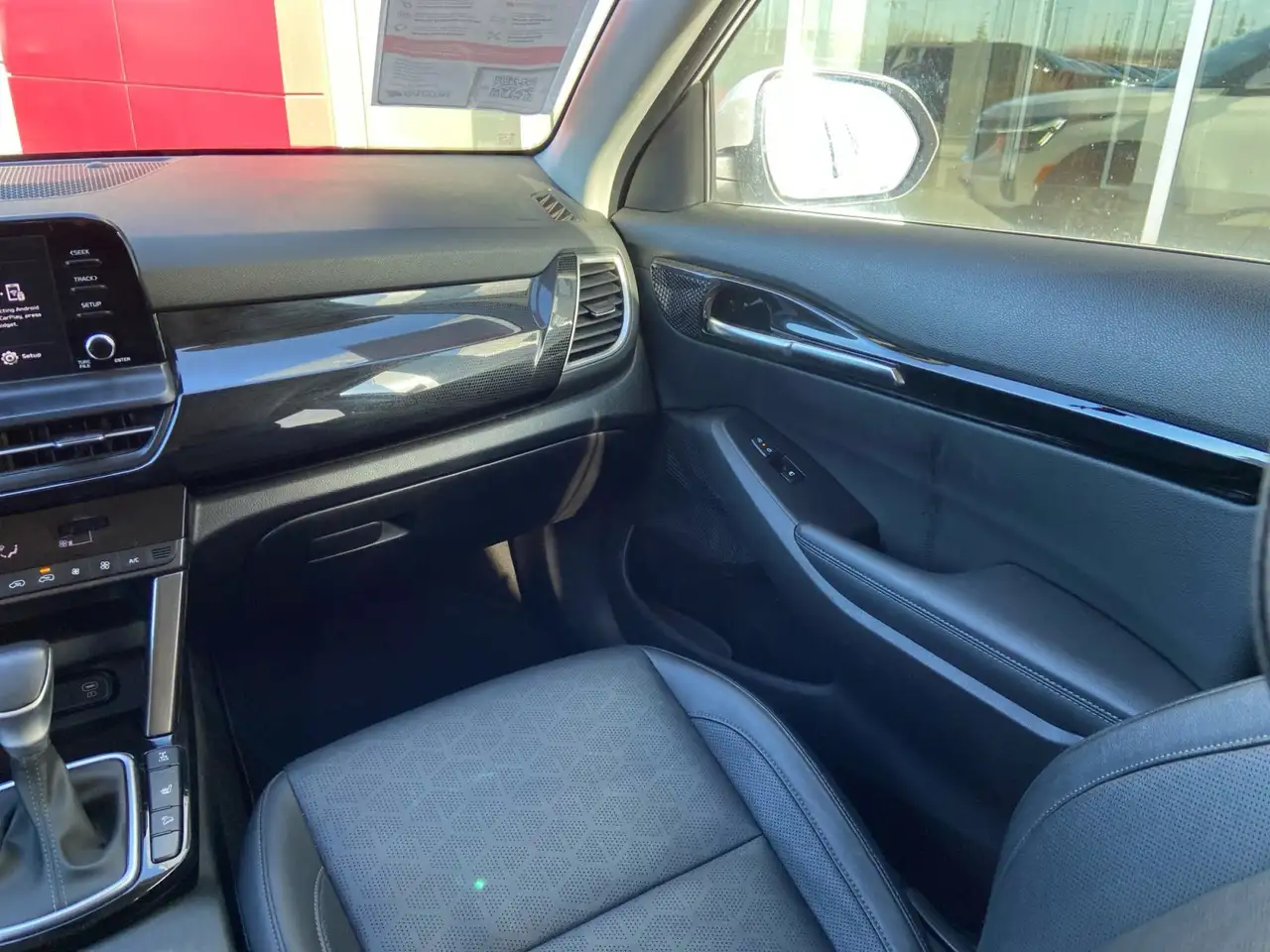 Kia Seltos снимка Kia Seltos