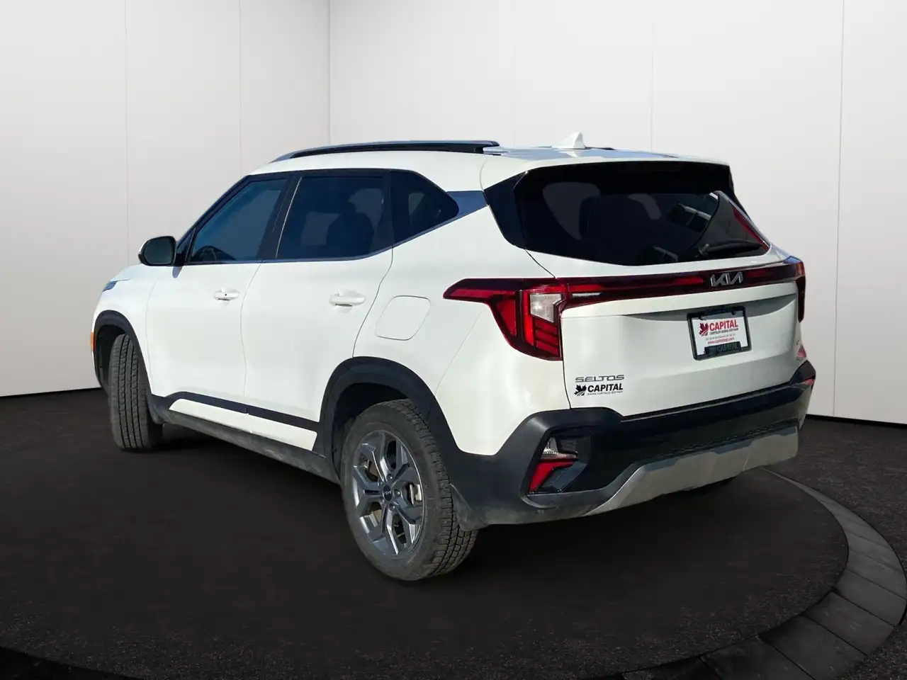 Kia Seltos снимка Kia Seltos