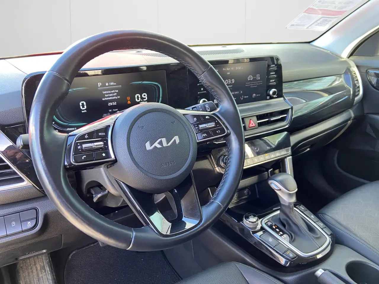 Kia Seltos снимка Kia Seltos