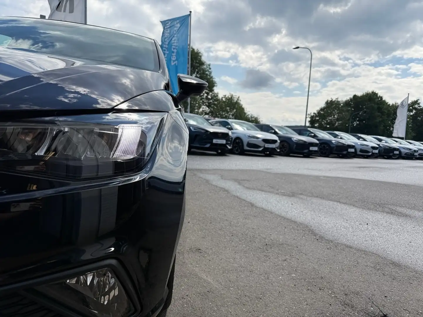 SEAT Ibiza 1,0 TSI FR Line ASG 2 Jahre 80000 KM Schwarz - 2