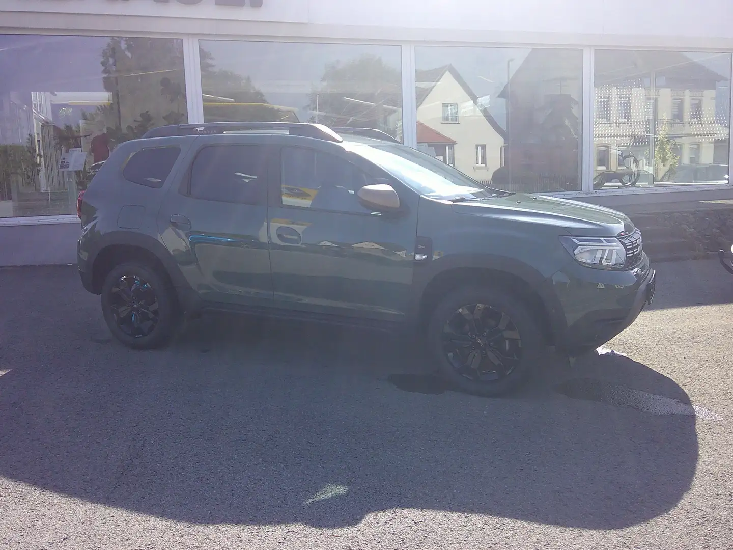 Dacia Duster TCe 150 EDC 2WD Sondermodell Extreme Automatik Vert - 1