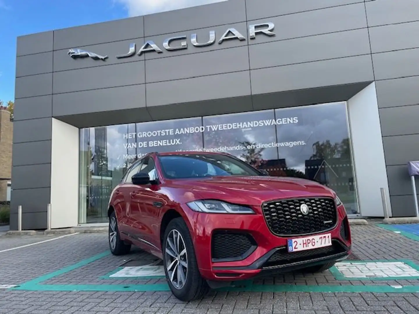 Jaguar F-Pace P400e R-Dynamic SE AWD Aut Rood - 1