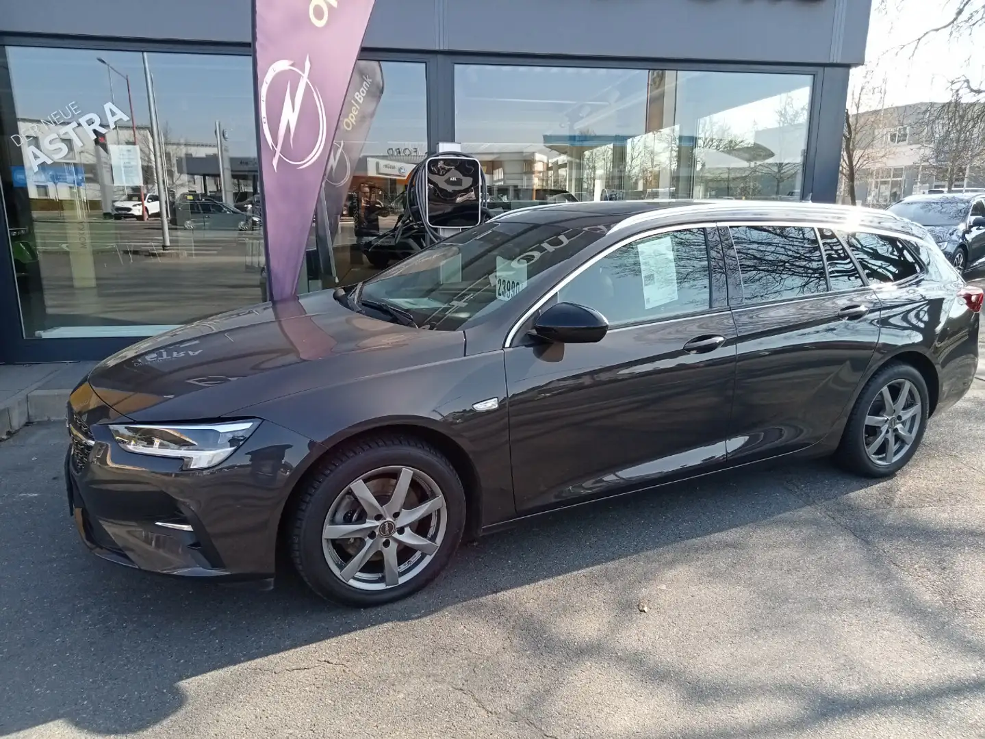 Opel Insignia Ultimate+VOLL+AHK+Panoramadach Bruin - 2