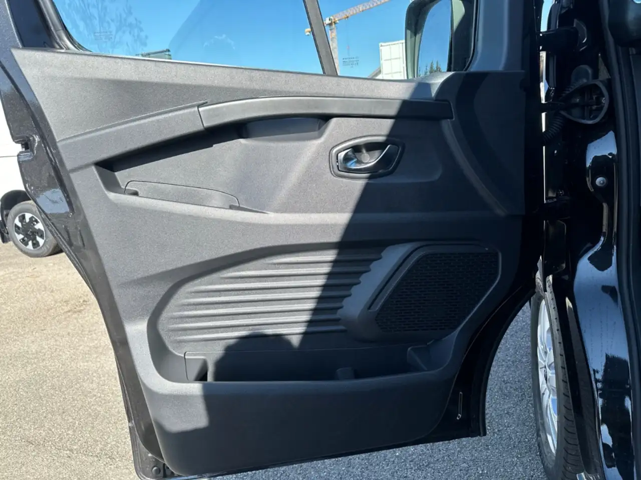 Nissan Primastar Kombi L1H1 2,8t Tekna Navi 360 Kamera LED ACC Appl 14