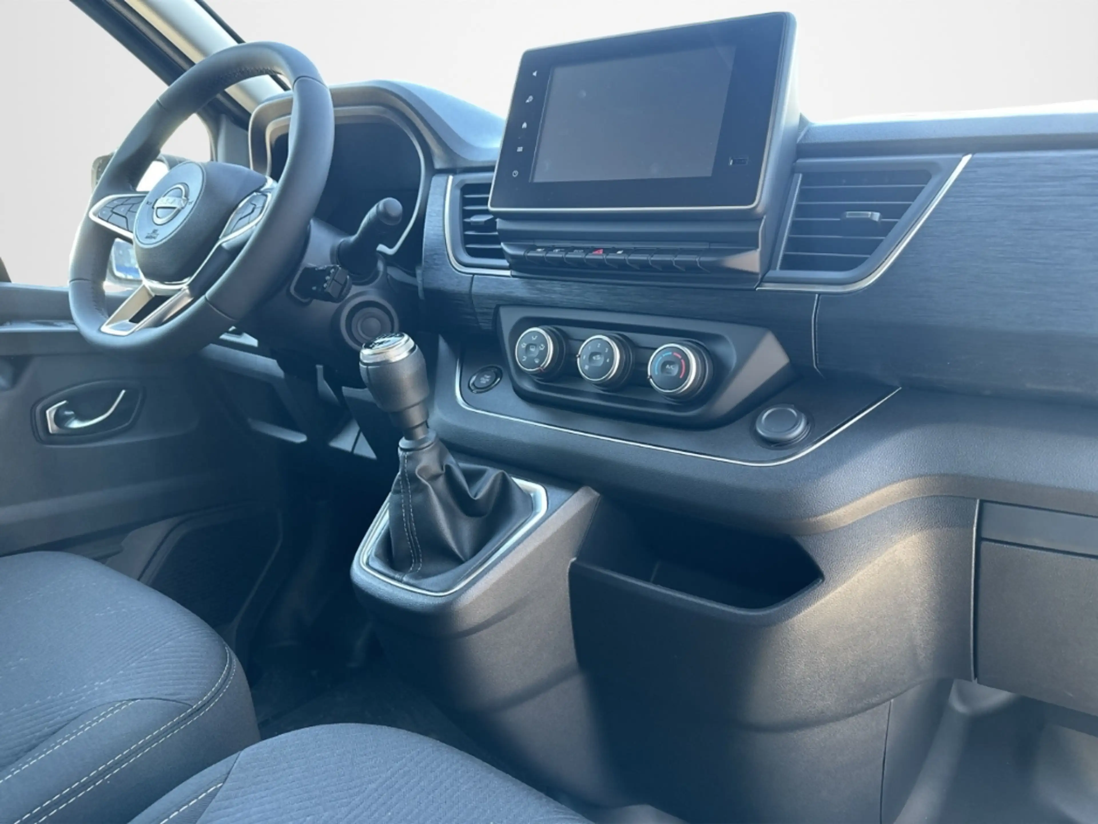 Nissan Primastar Kombi L1H1 2,8t Tekna Navi 360 Kamera LED ACC Appl — photo 11