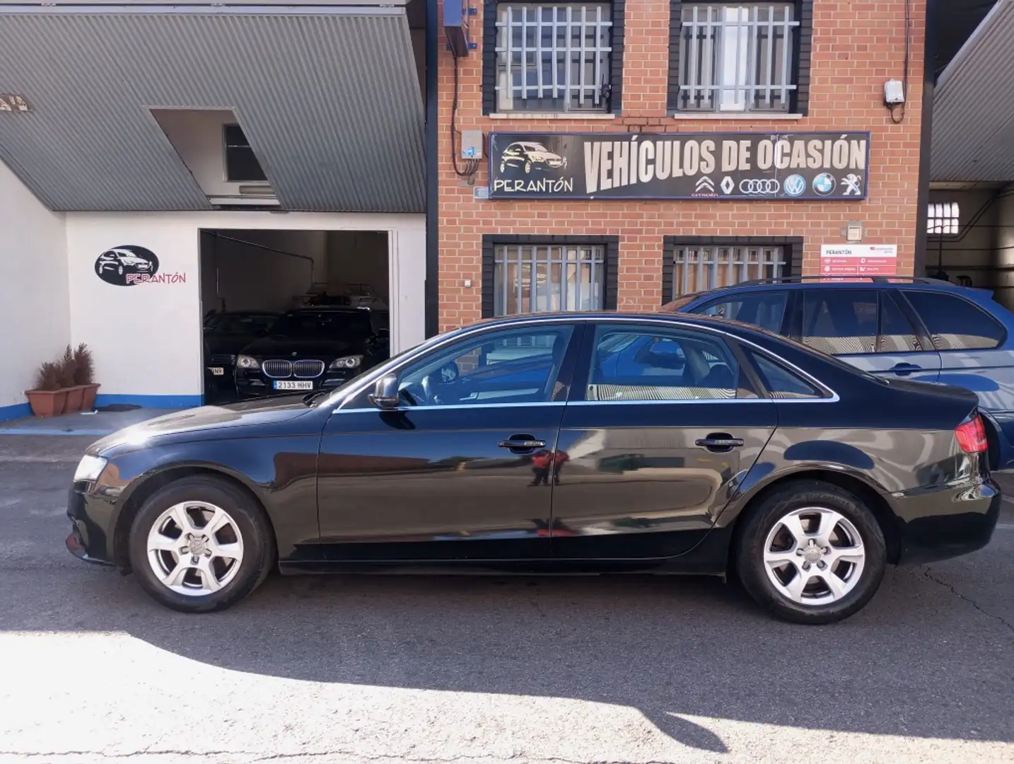 Audi A4 2.0TDI DPF 143 Negro - 1