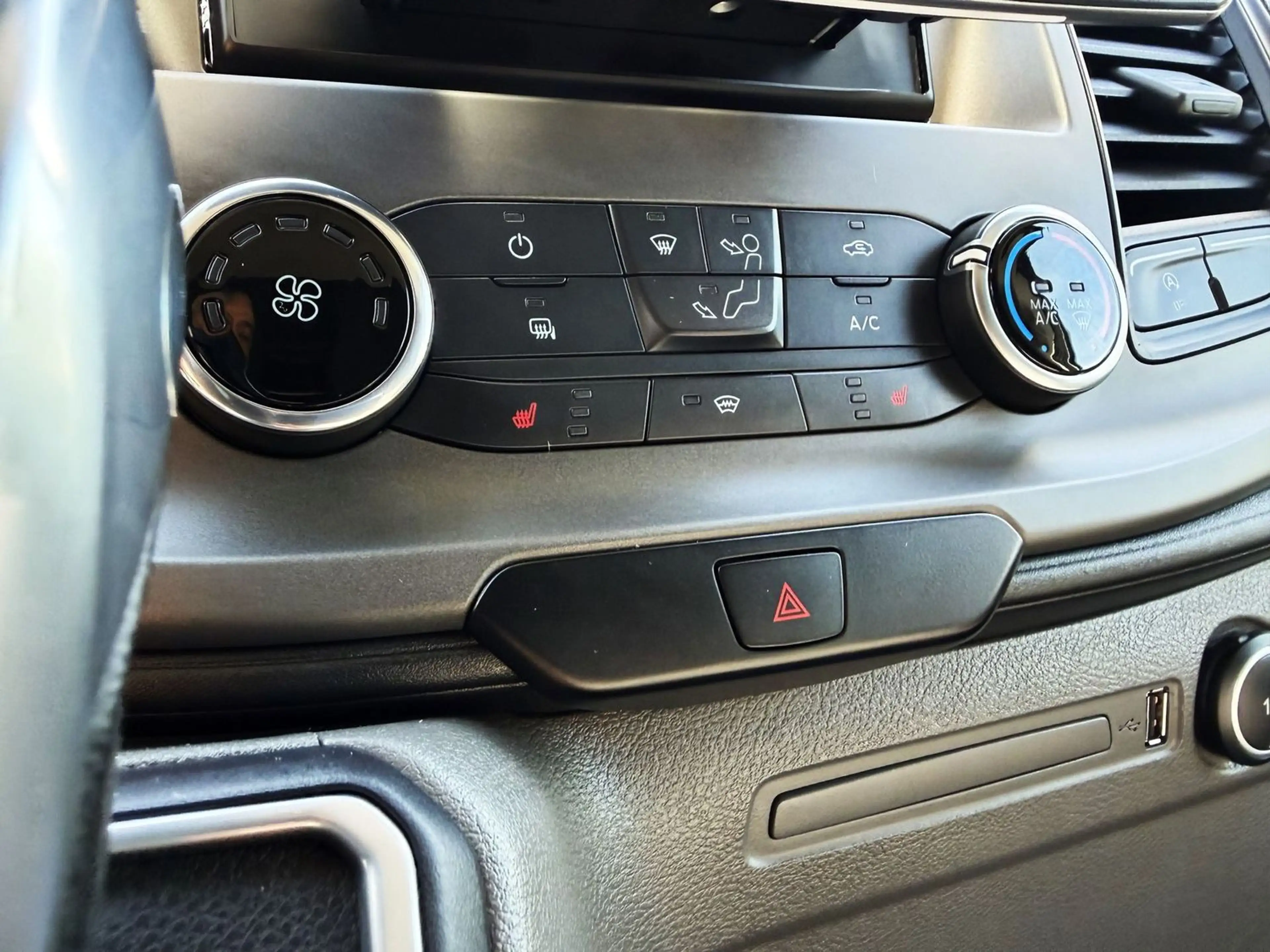 Ford Transit 350 L2 Trend Automatik/Navi/Wohnwagen — photo 27