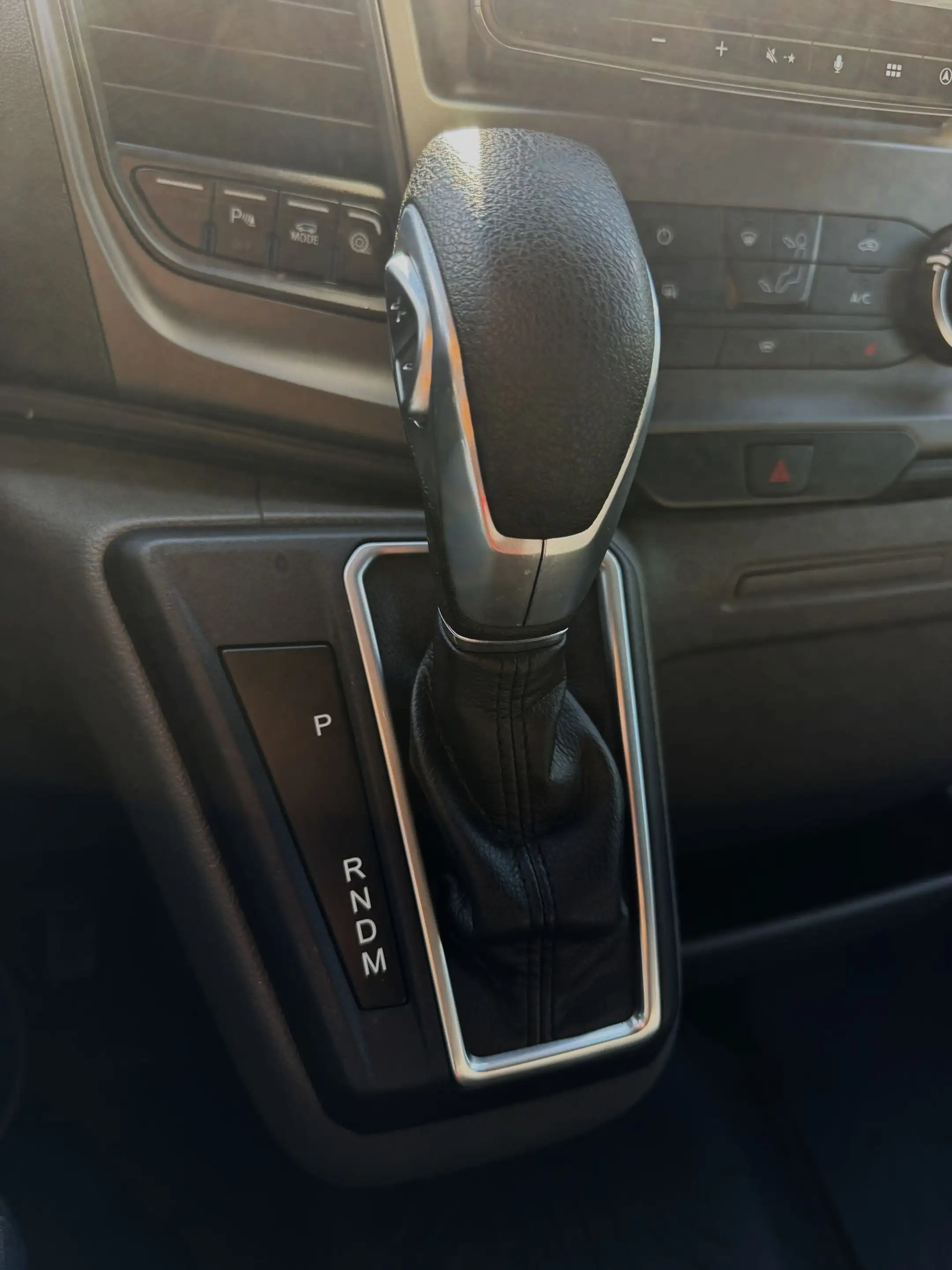 Ford Transit 350 L2 Trend Automatik/Navi/Wohnwagen — photo 26
