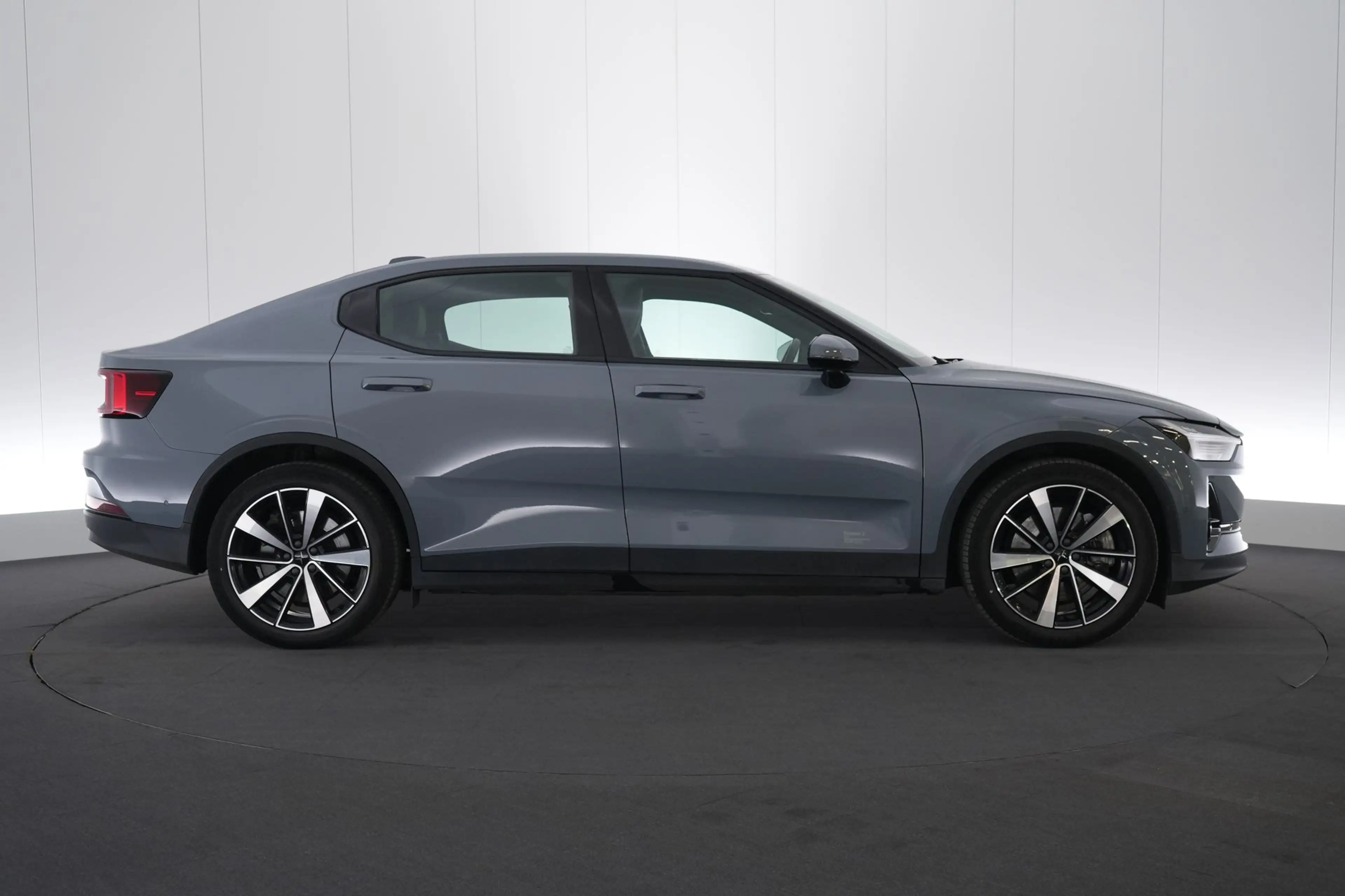 Polestar 2 78 kWh Dual Motor Plus Pilot LEDER/CUIR LED GPS PD — photo 5