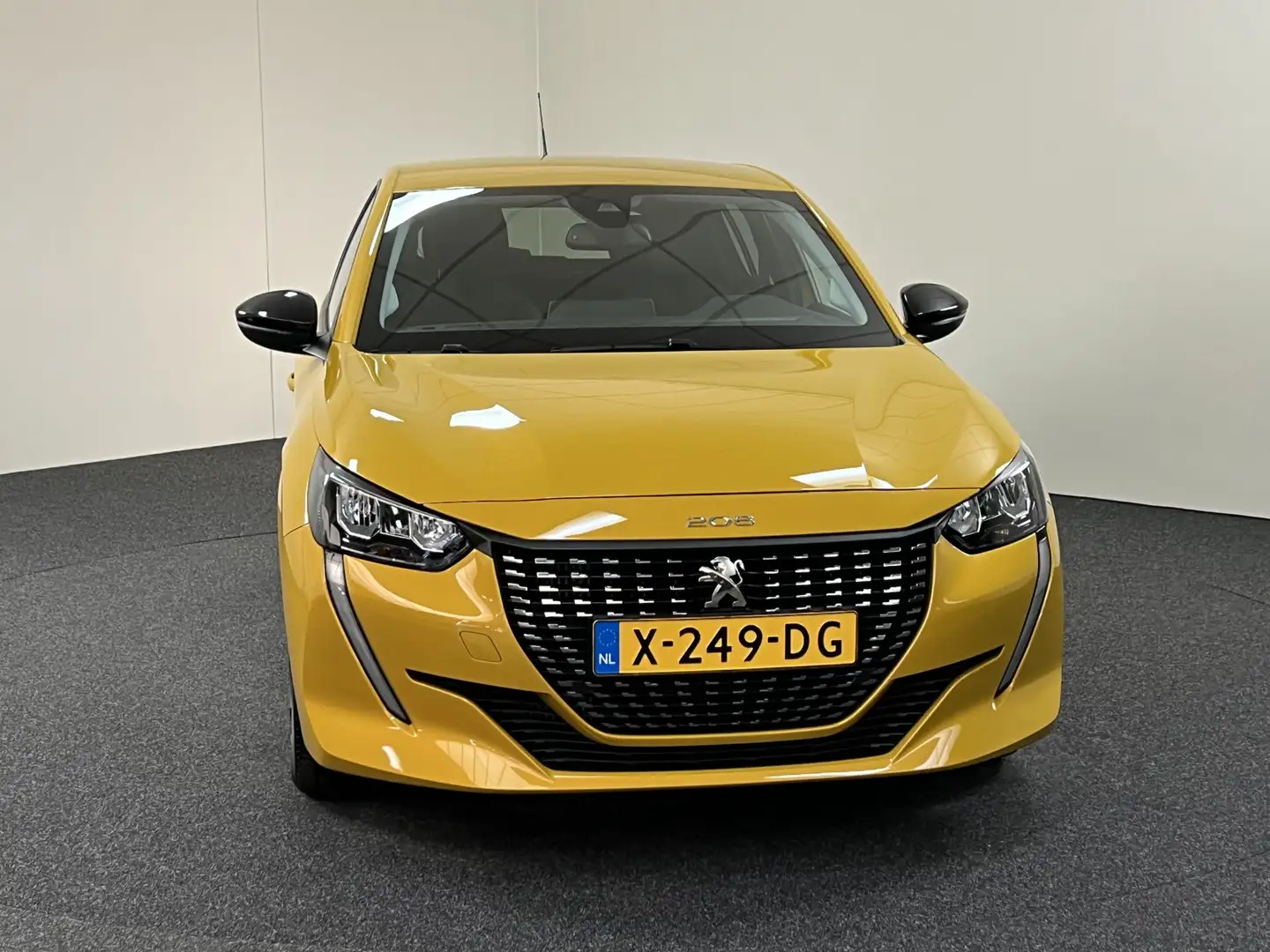 Peugeot 208 1.2 PureTech 100 PK Selection Sport Pack: Navi, Ap Geel - 2