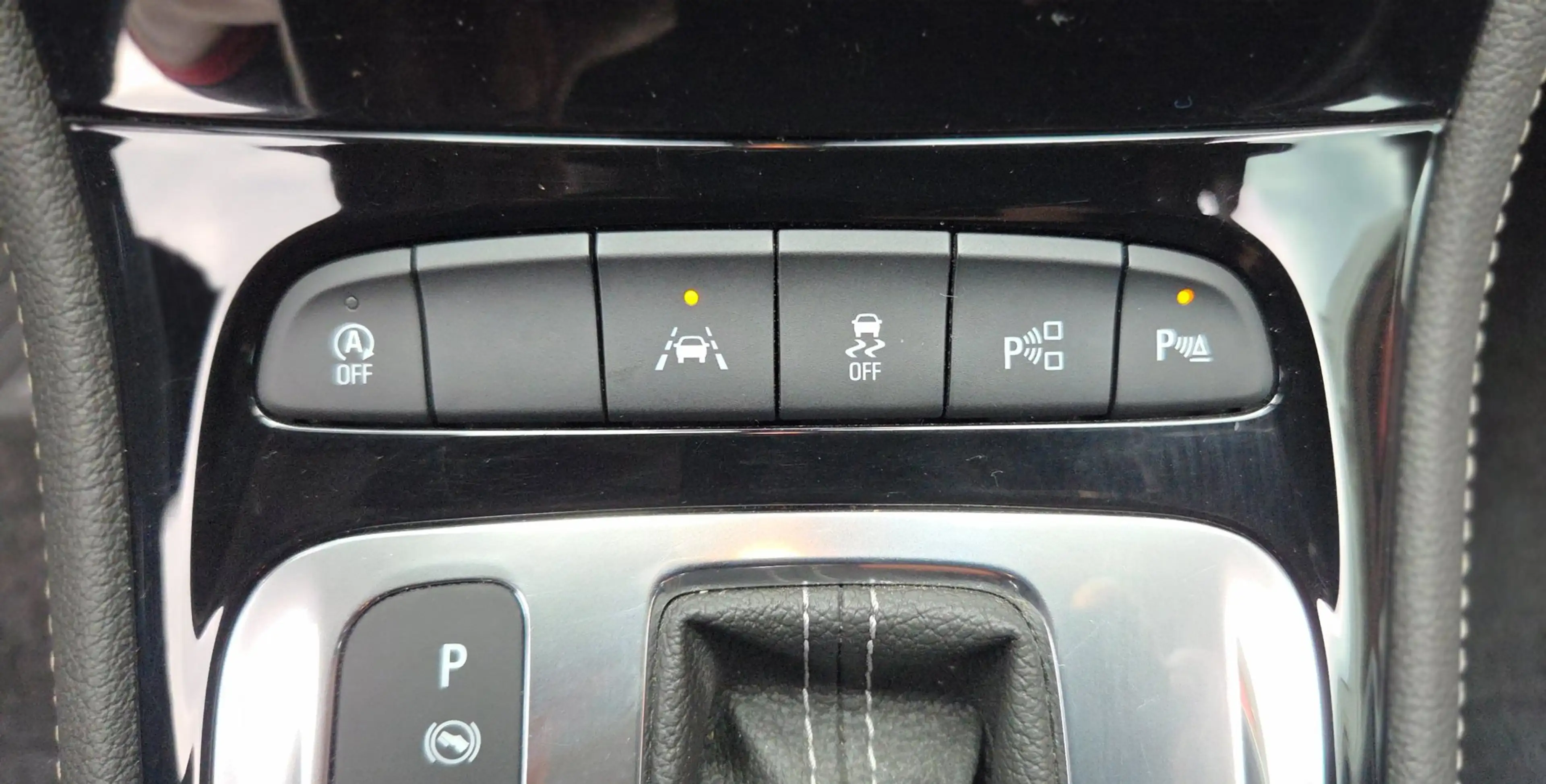 Opel Astra Sports Tourer 1.6 Turbo Ultimate — photo 26