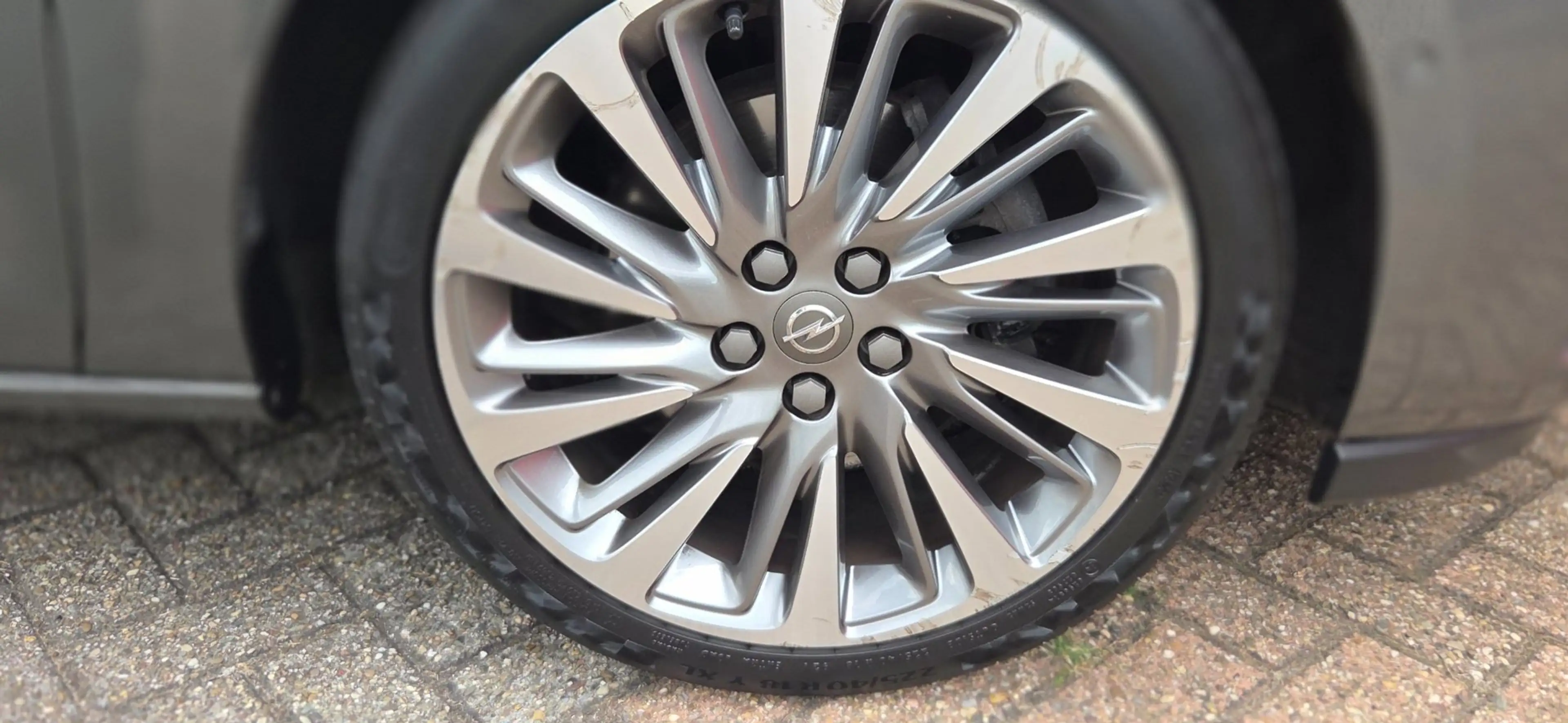 Opel Astra Sports Tourer 1.6 Turbo Ultimate — photo 41