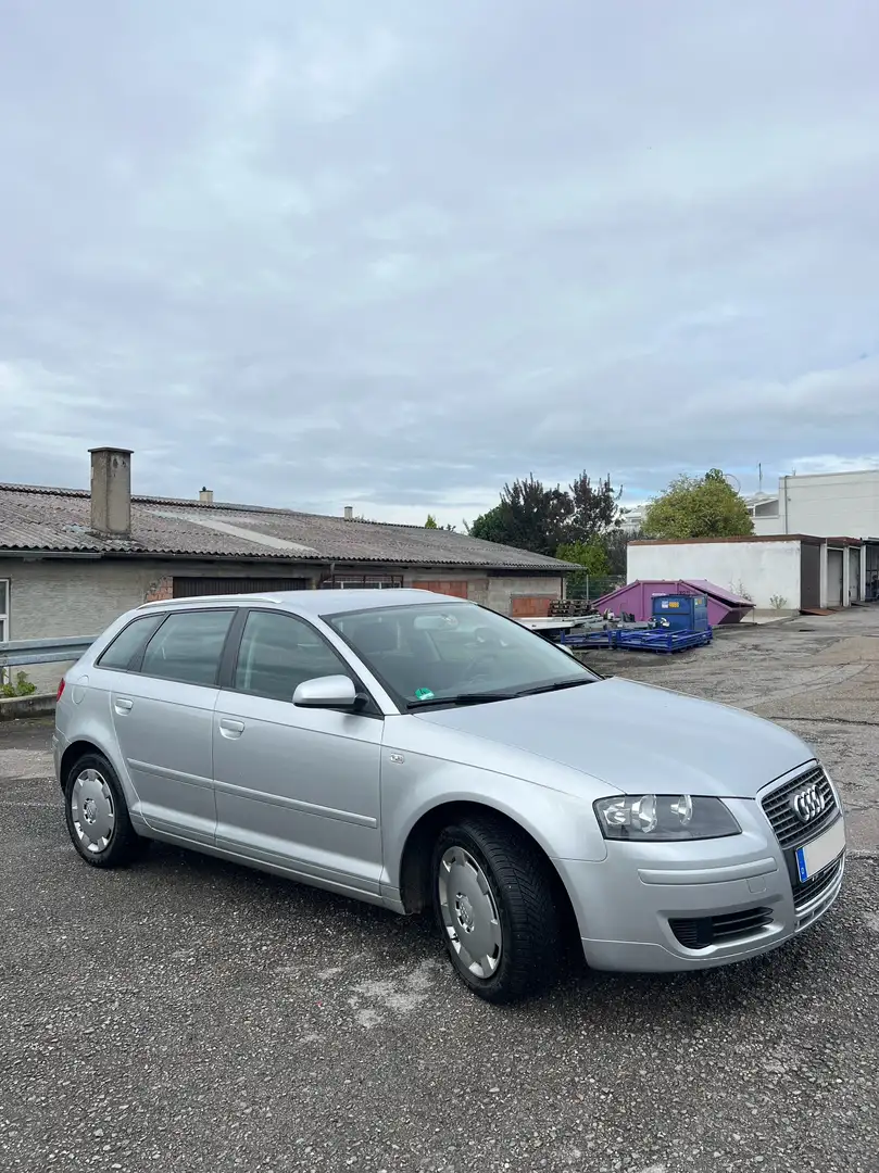 Audi A3 1.6 FSI Sportback Ambition - 2