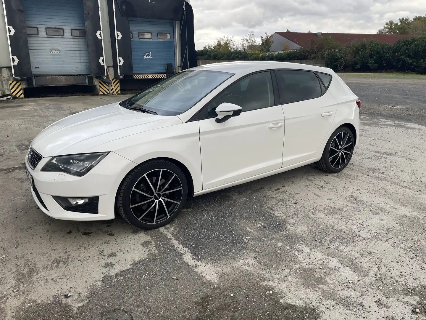 SEAT Leon FR Weiß - 2