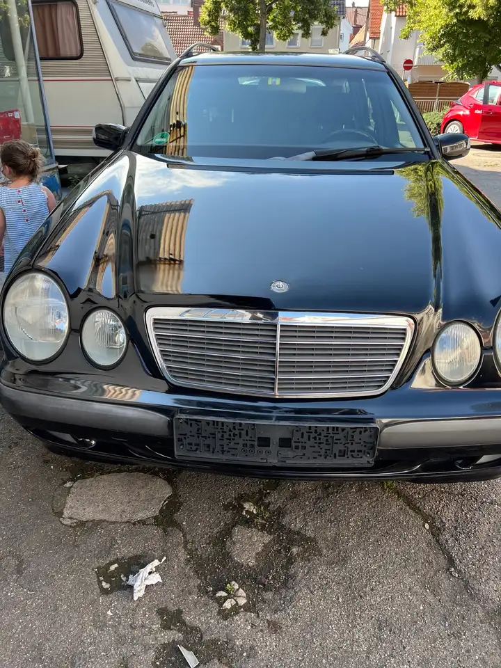 Mercedes-Benz E 200 E-Klasse T Kompressor Classic, foto 2