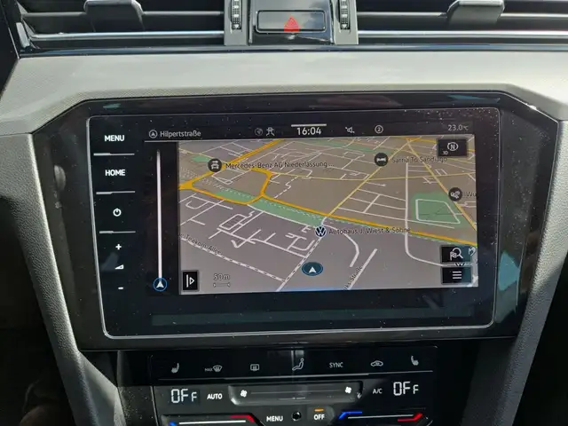 Volkswagen Passat view 17