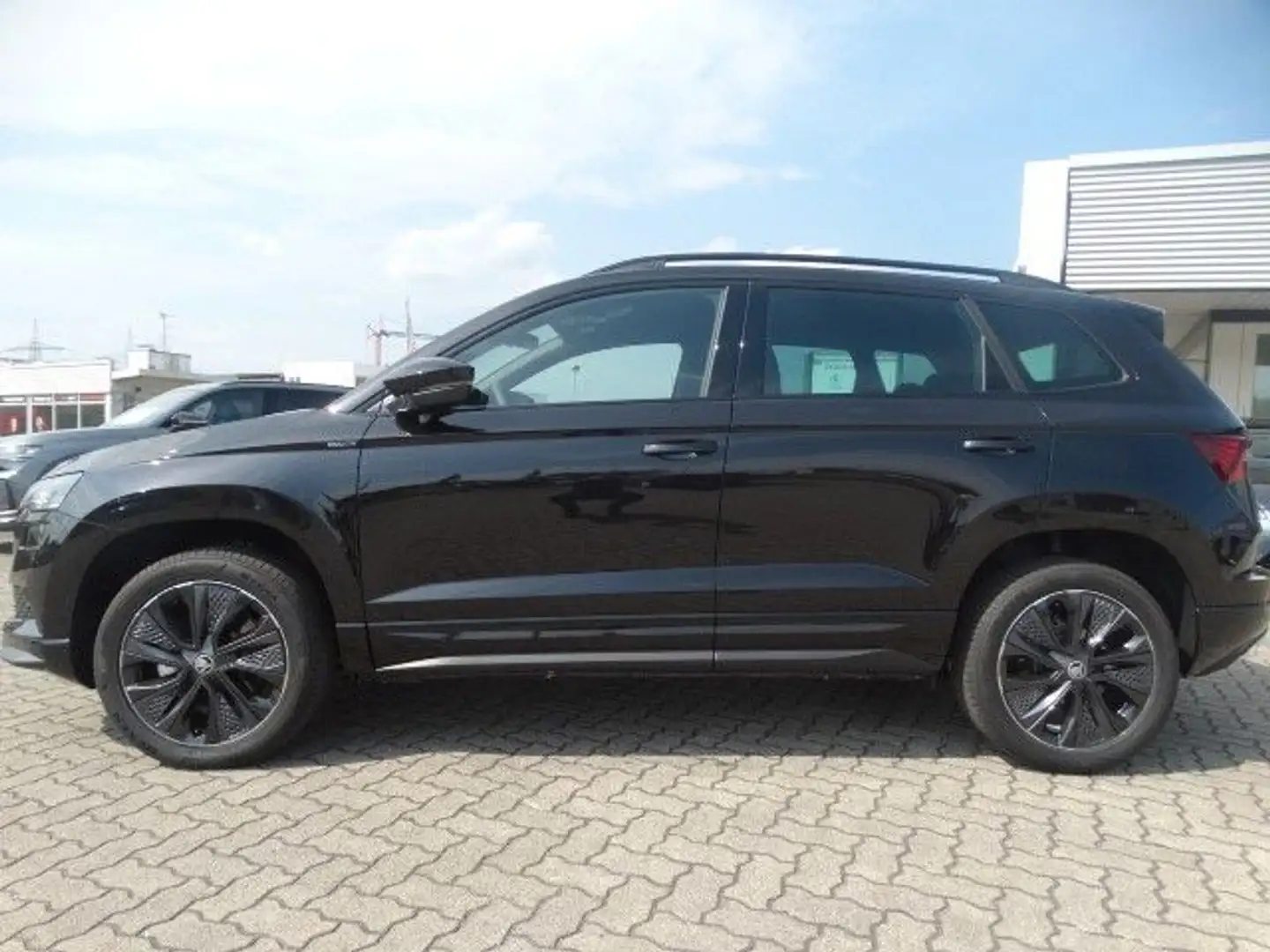 Skoda Karoq Sportline 110kW 7-Gang-DSG *Tageszulassung Schwarz - 2