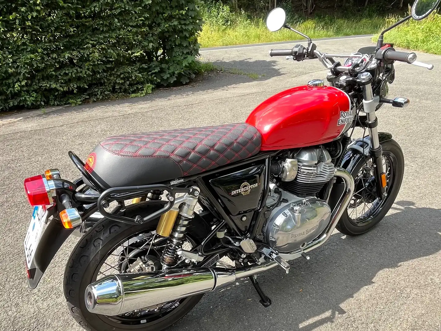 Royal Enfield Interceptor Continental GT 650 Schwarz - 1
