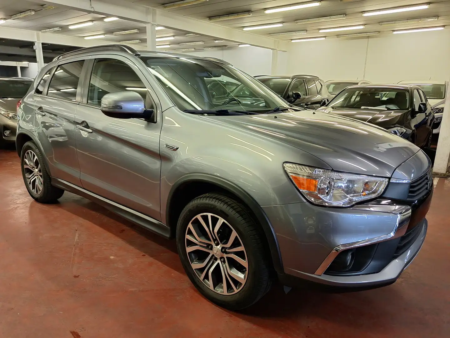 Mitsubishi ASX 1.6i 2WD Instyle Grijs - 2