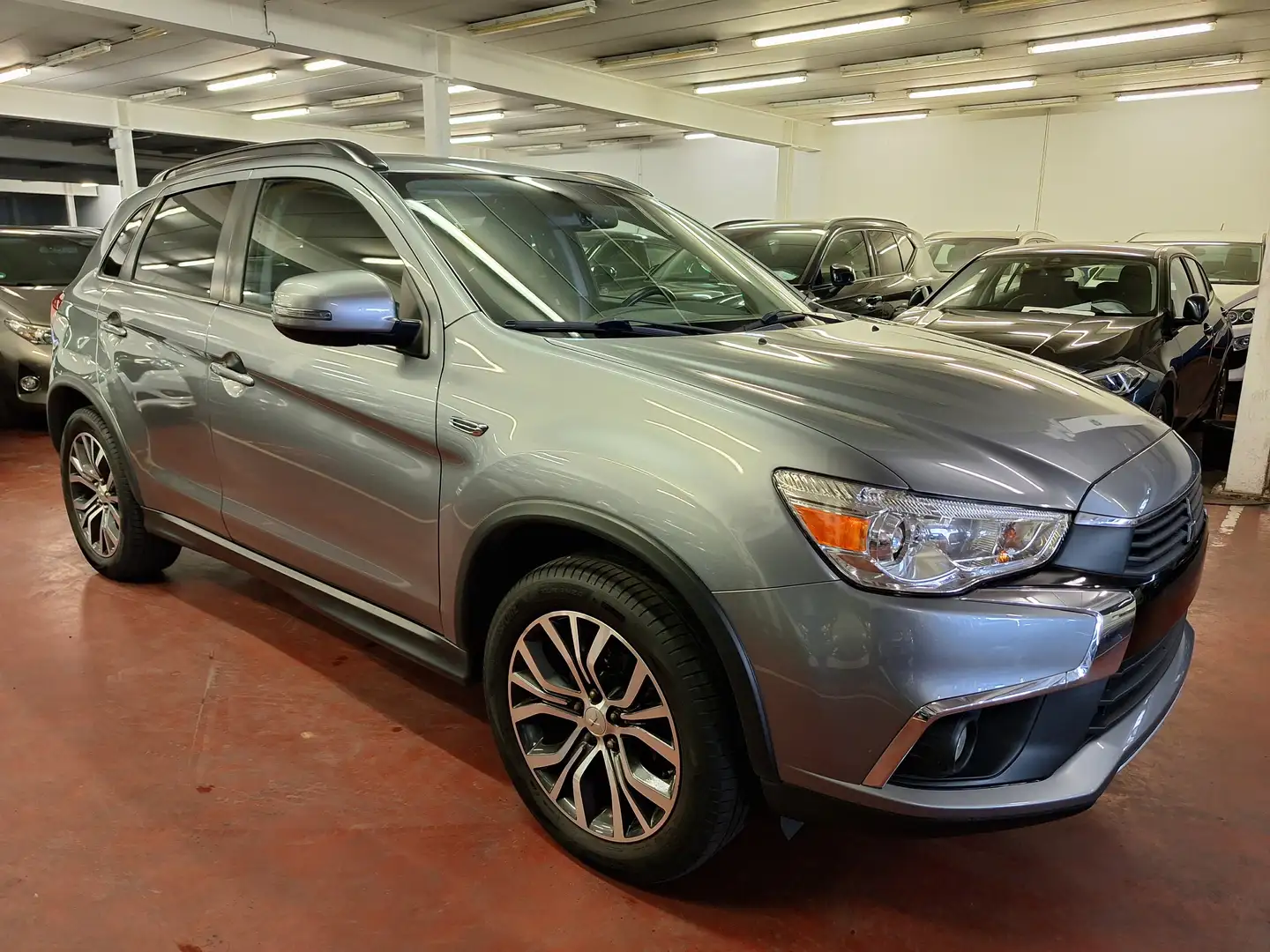 Mitsubishi ASX 1.6i 2WD Instyle Grijs - 1