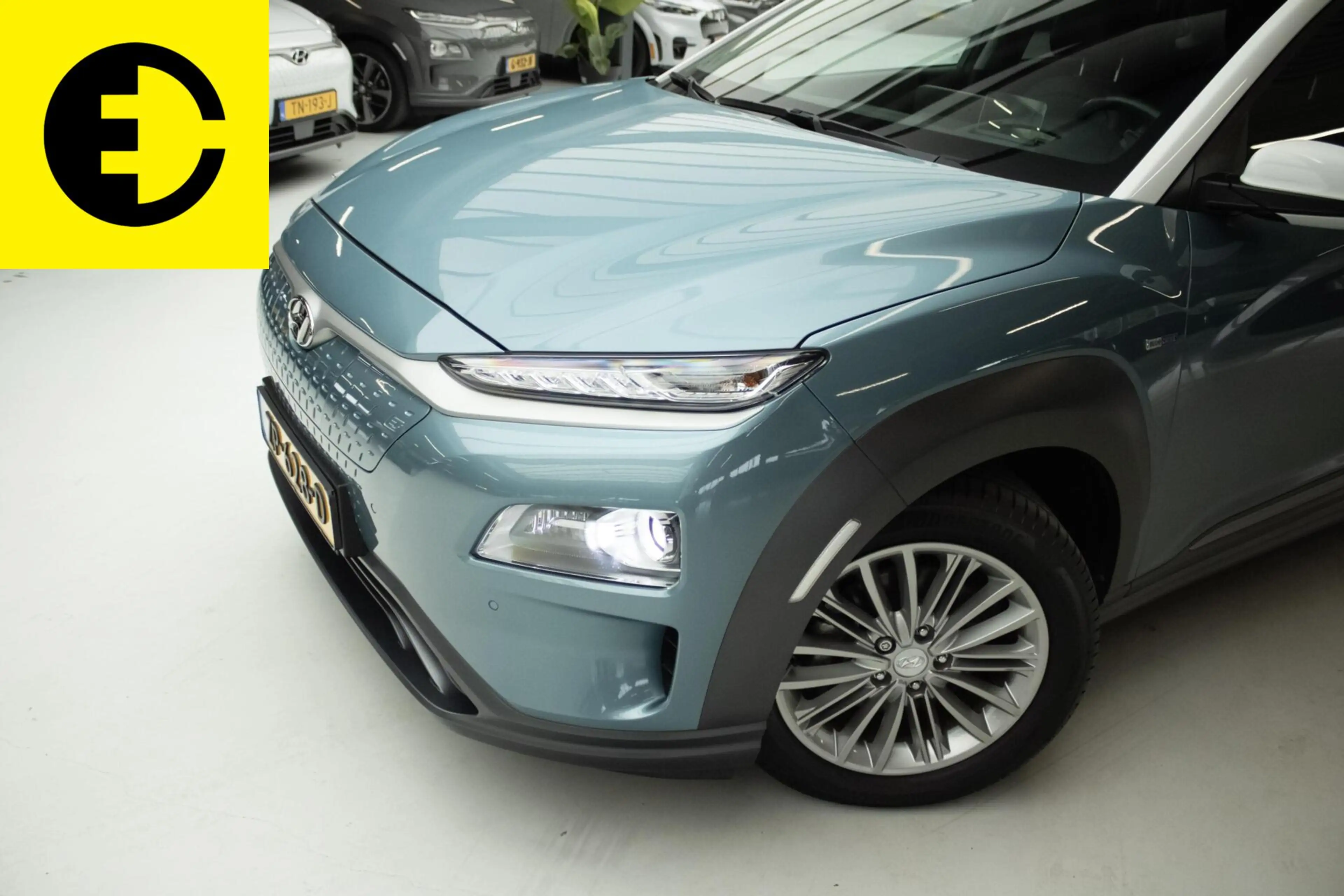 Hyundai KONA EV Premium 64 kWh | SOH 93% | Stoelverkoeling | HU — photo 2
