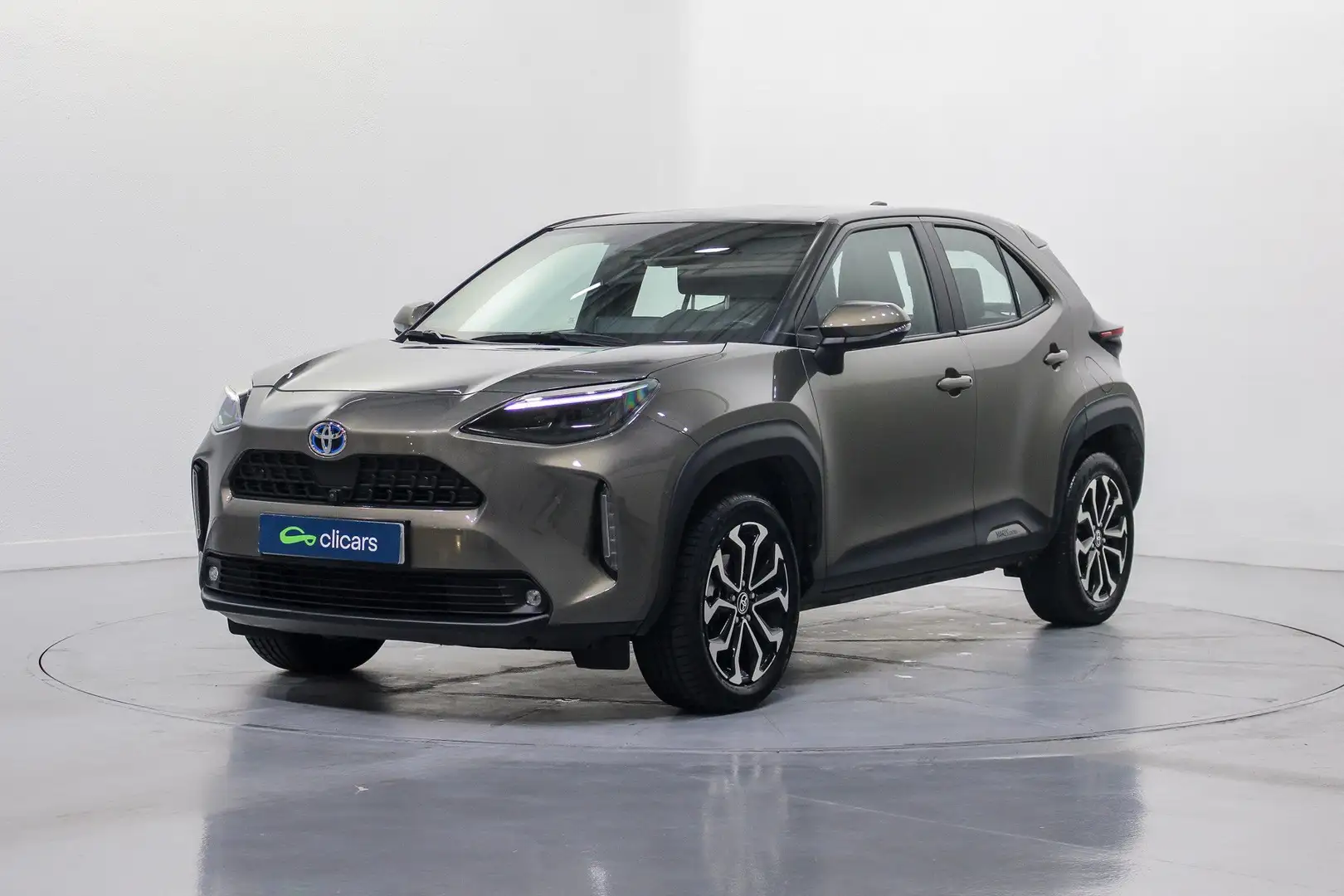 Toyota Yaris Cross 120H Business Plus Gris - 1