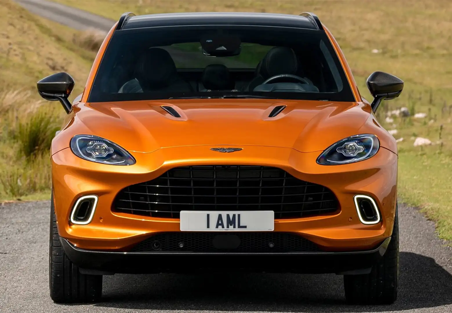 Aston Martin DBX 707 Negro - 1