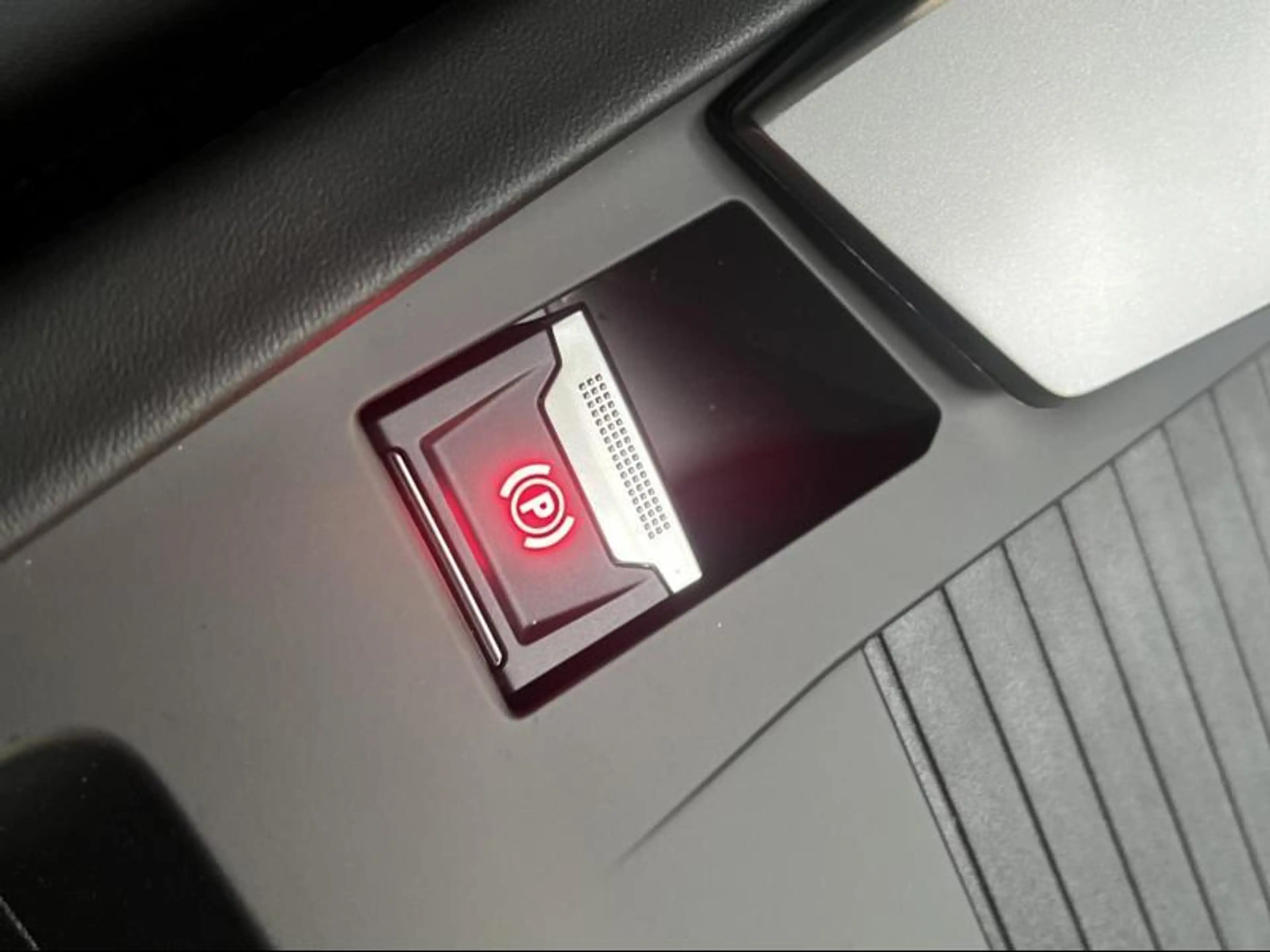 Peugeot 408 Allure 1.2 Turbo Mhev 145pk - Carplay - Camera - P — photo 13